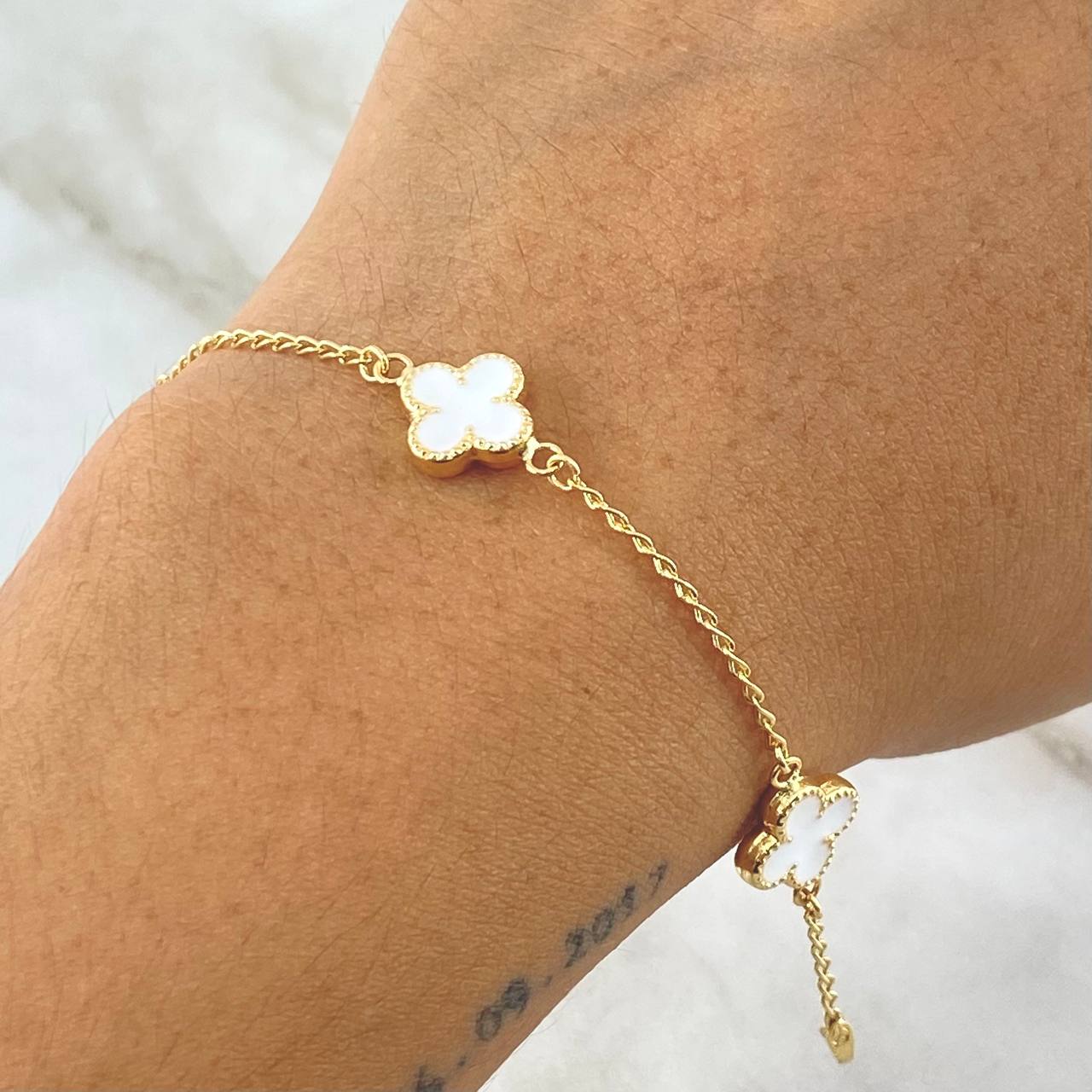 Bracelet Spike Clover VCyA 3.15gr / 18cm / 1.5mm White Resin Dotted Edge Yellow Gold 18K