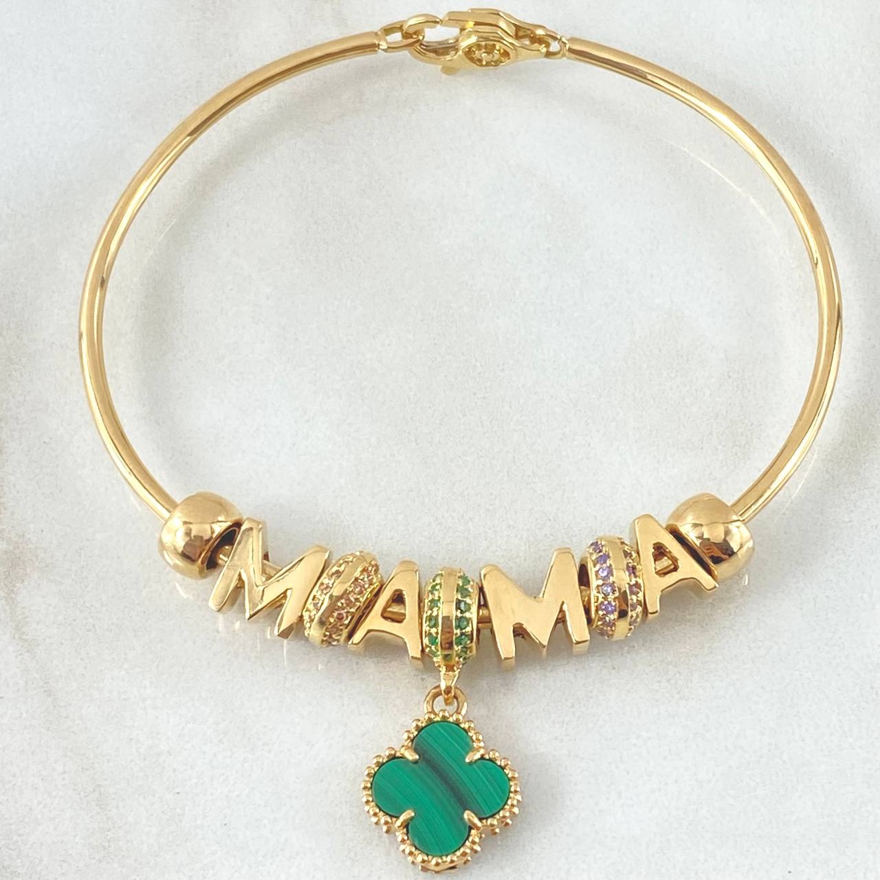Bracelet Hoop Pendants 16.45gr / 7.5in / 18K Gold