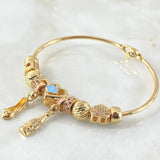 Bracelet Hoop Pendants 15.25gr / 7.5in / 18K Gold ©