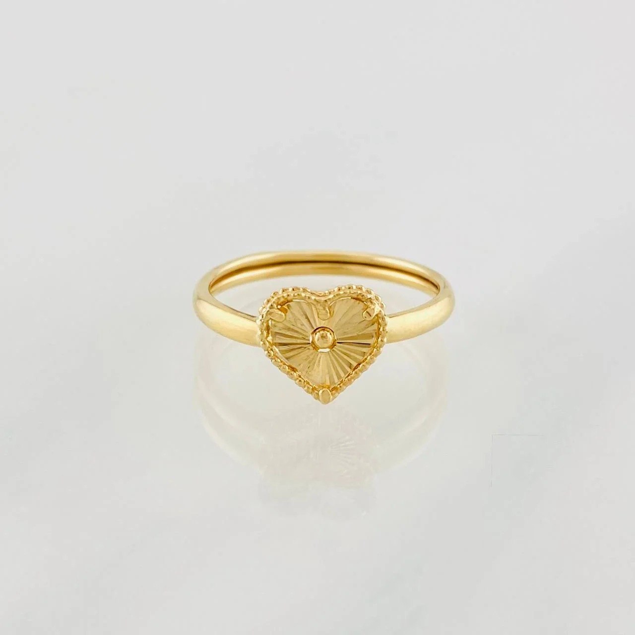 Diamond Cut Heart Ring 1g / T7 Yellow Gold 18K