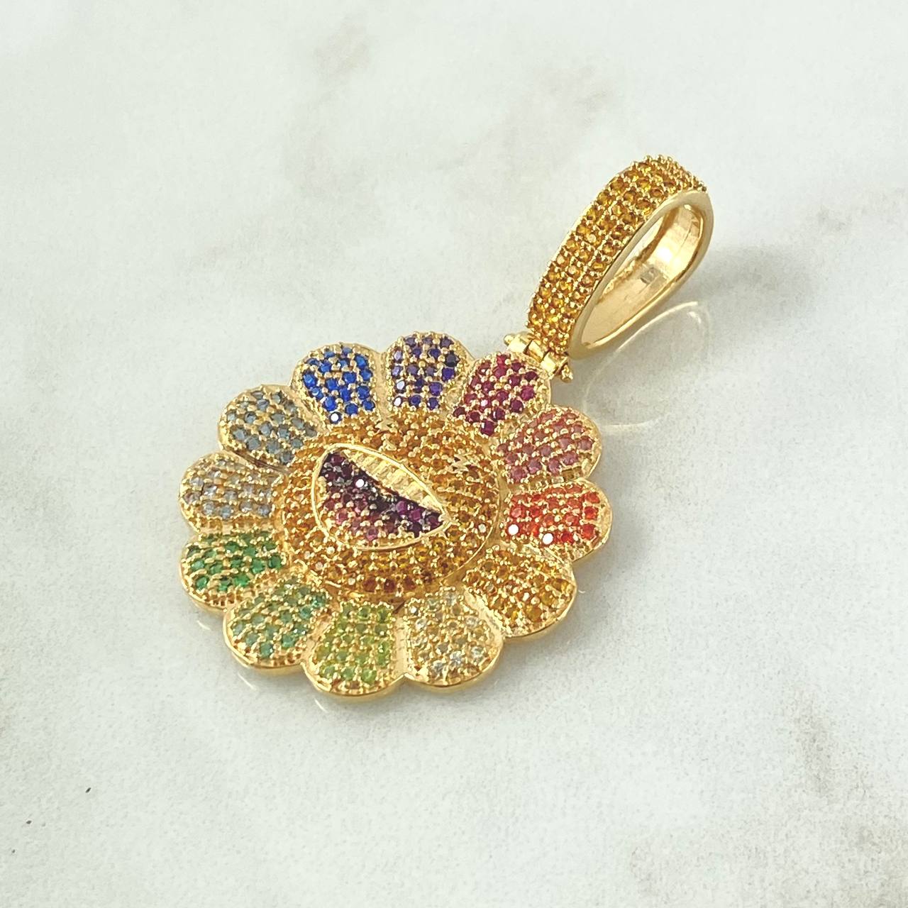 Dije Flor Cara Sonriente 9.25gr / 4.4cm / Circones Multicolor Oro Amarillo 18K ©