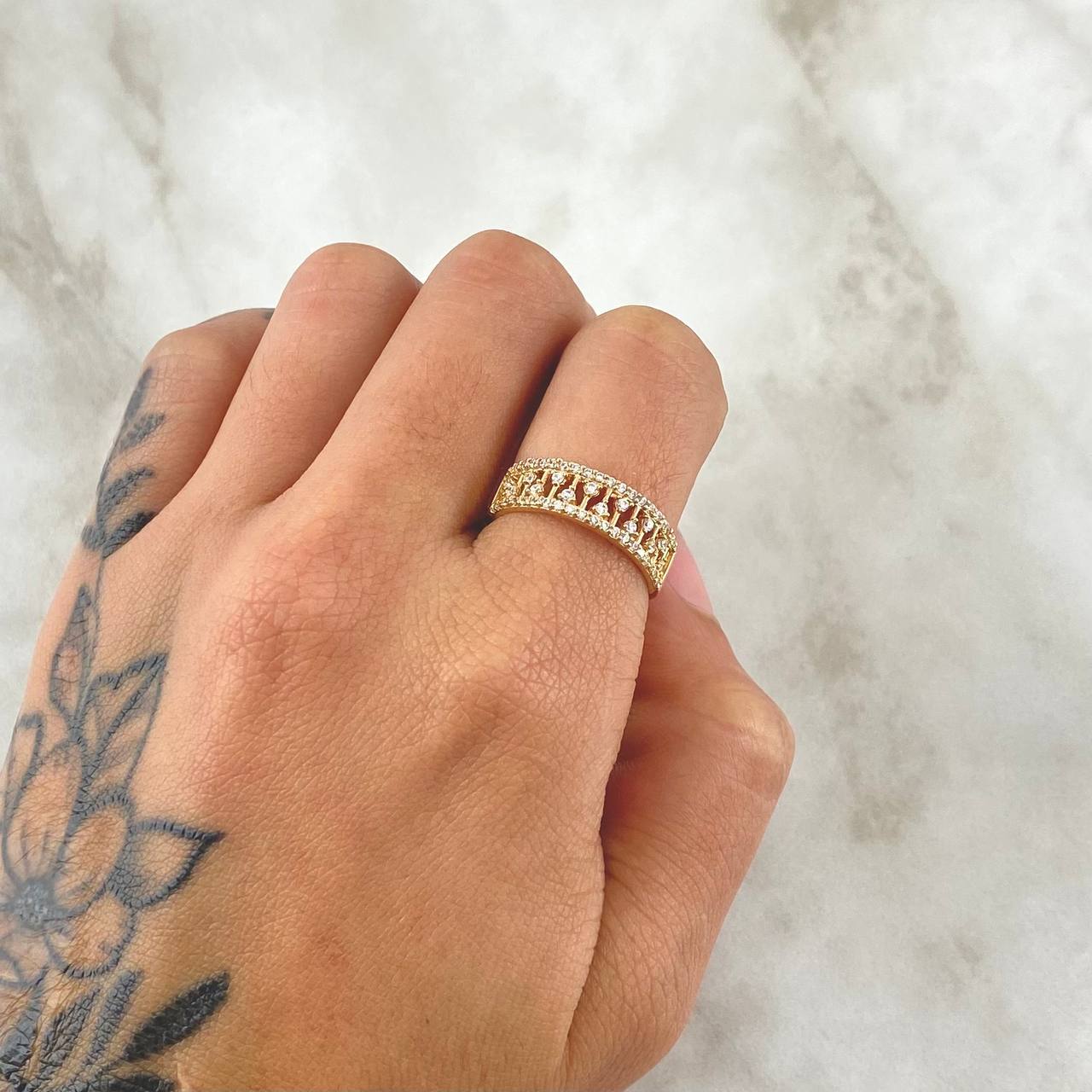 Anillo Copos Escalonados 2.45gr / T6 / Circones Blancos Oro Amarillo 18K