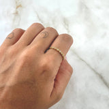 Eye Line Ring 1.35gr / T5 1/2 / White Zircons 18K Yellow Gold