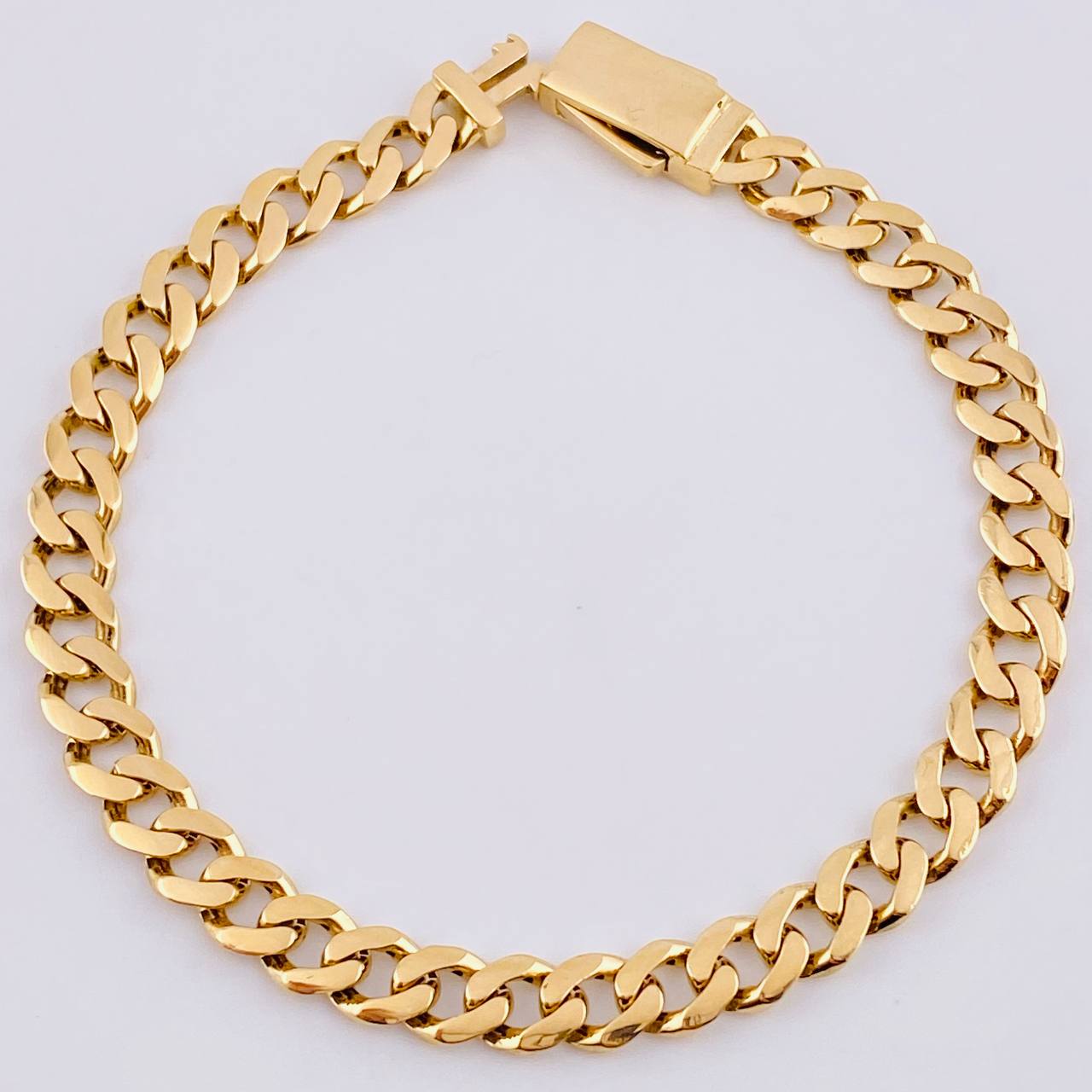 Cuban Links Bracelet 9.6 g / 8 1/4 in / 6 mm 18K Yellow Gold