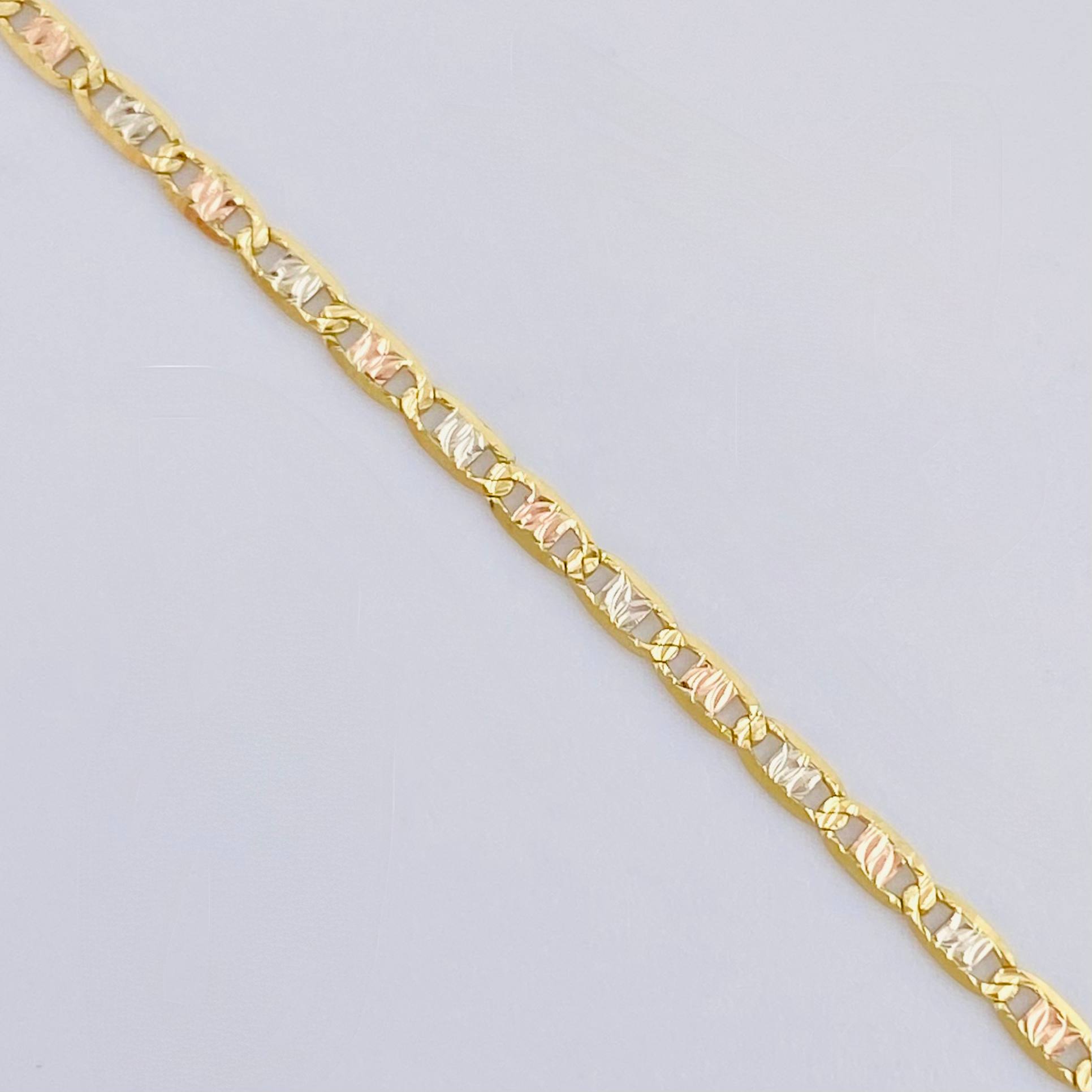 Cadena Escalera Plana 1.7 g / 15 3/4 in / 1.55 mm Tres Oros 18K