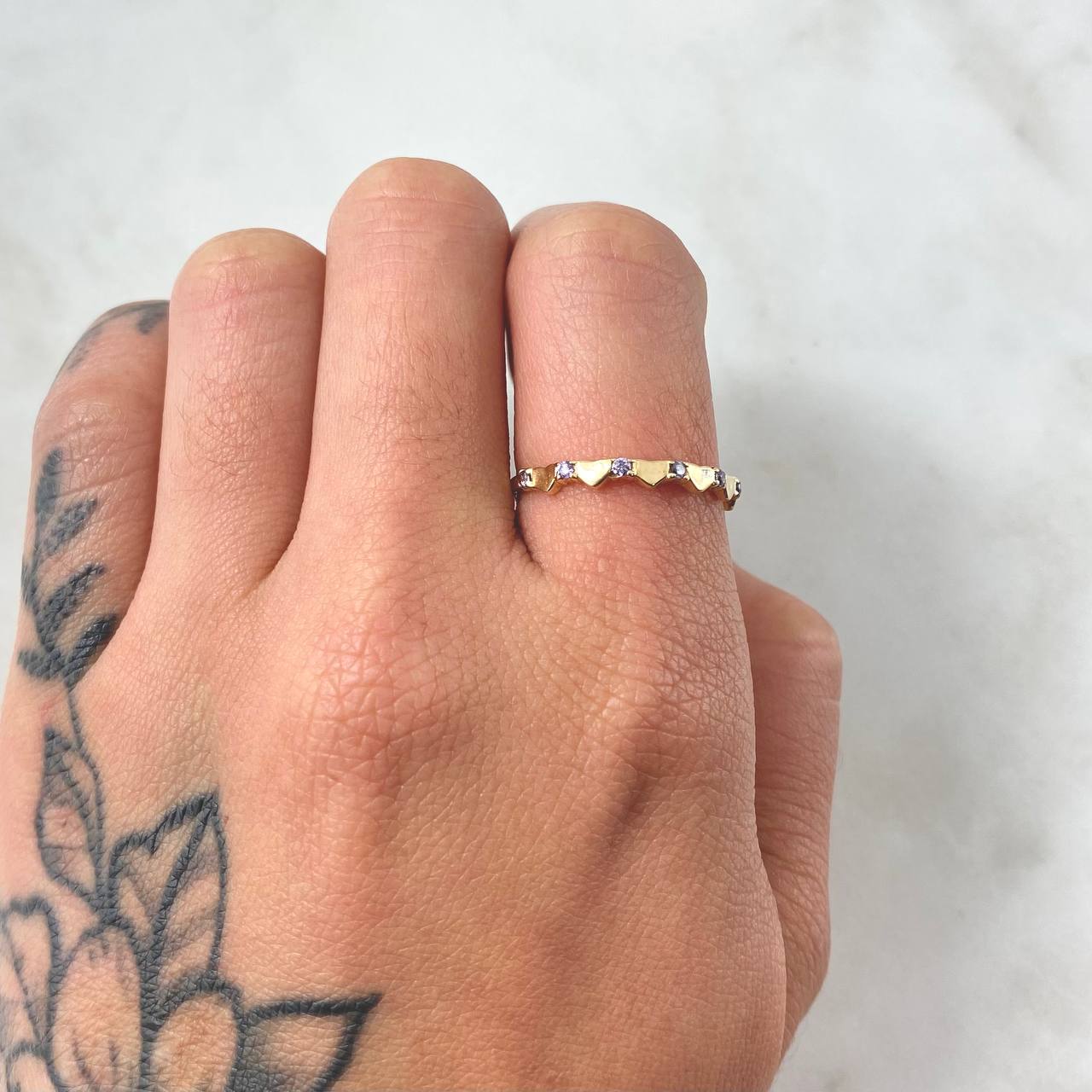 Anillo Corazones Intercalados 1.05gr / T7 3/4 / Oro Amarillo 18K *