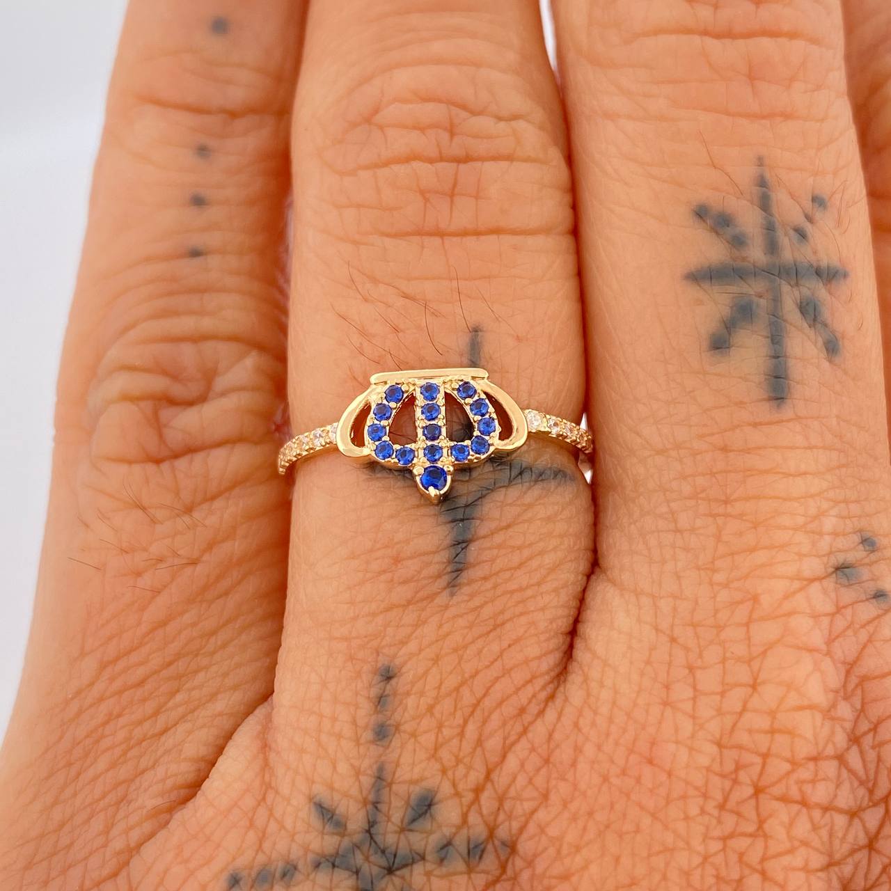 Crown Ring 1.45gr / Size 6 1/4 / 18K Gold