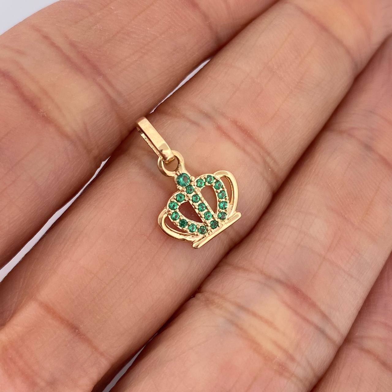 Dije Corona 0.7gr / 3/4 in / Oro Amarillo 18K &