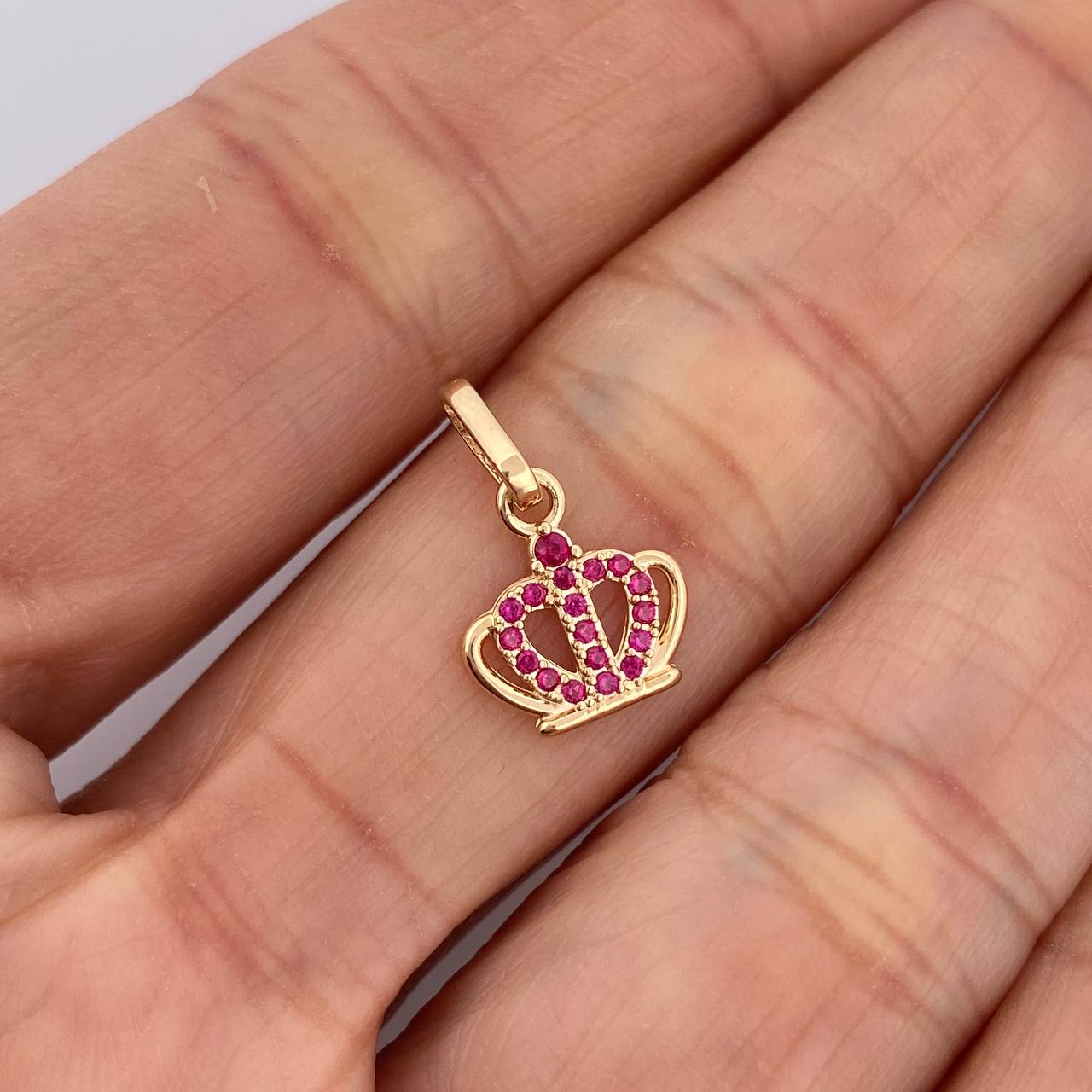 Dije Corona 0.7gr / 3/4 in / Oro Amarillo 18K &