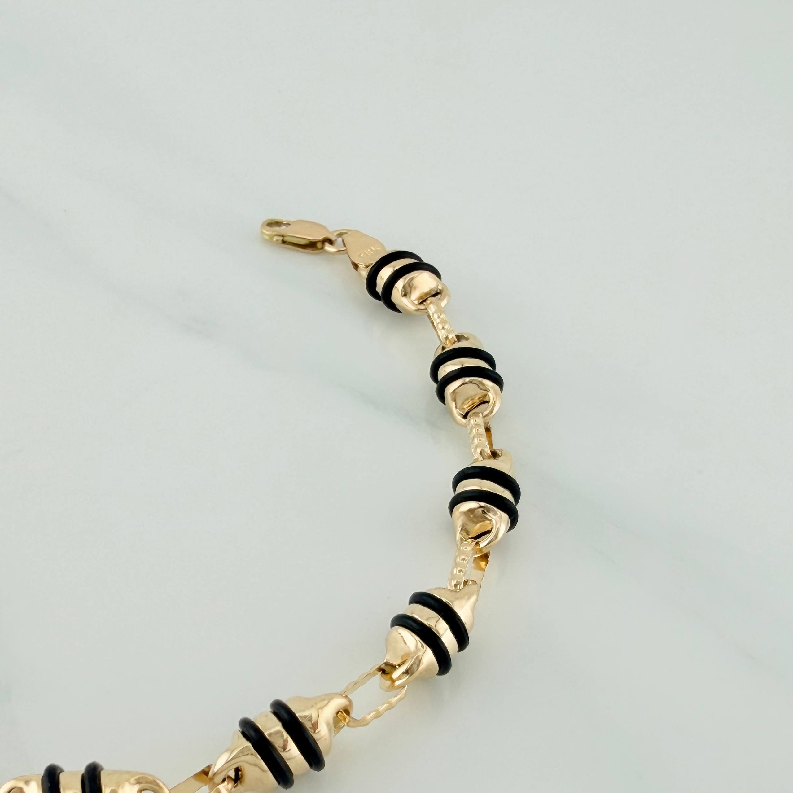 Pulso Rustico Barril 6.2 g / 8 1/4 in / 5 mm Oro Amarillo 18K