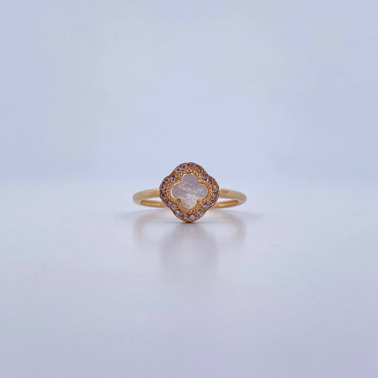 Anillo Trebol 2.65gr / T7 3/4 / Nacar Blanca Circones Blancos Oro Amarillo 18K &