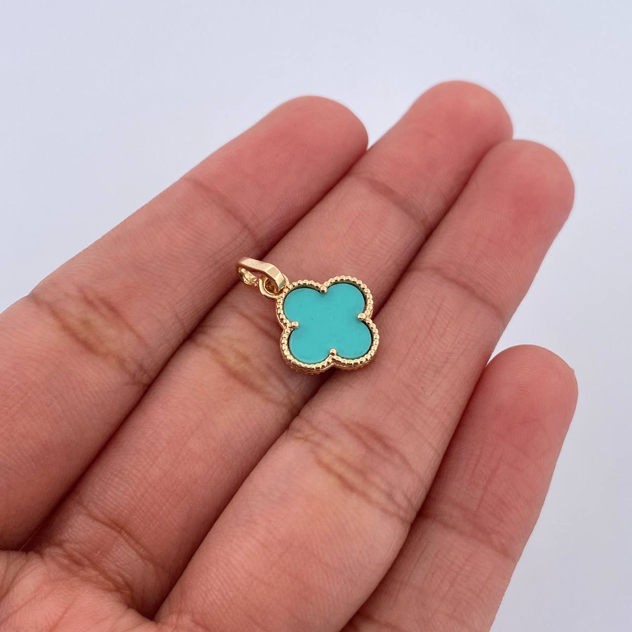 Pendant Clover 1.1gr / 1.9cm / Aquamarine Stone 18K Yellow Gold &