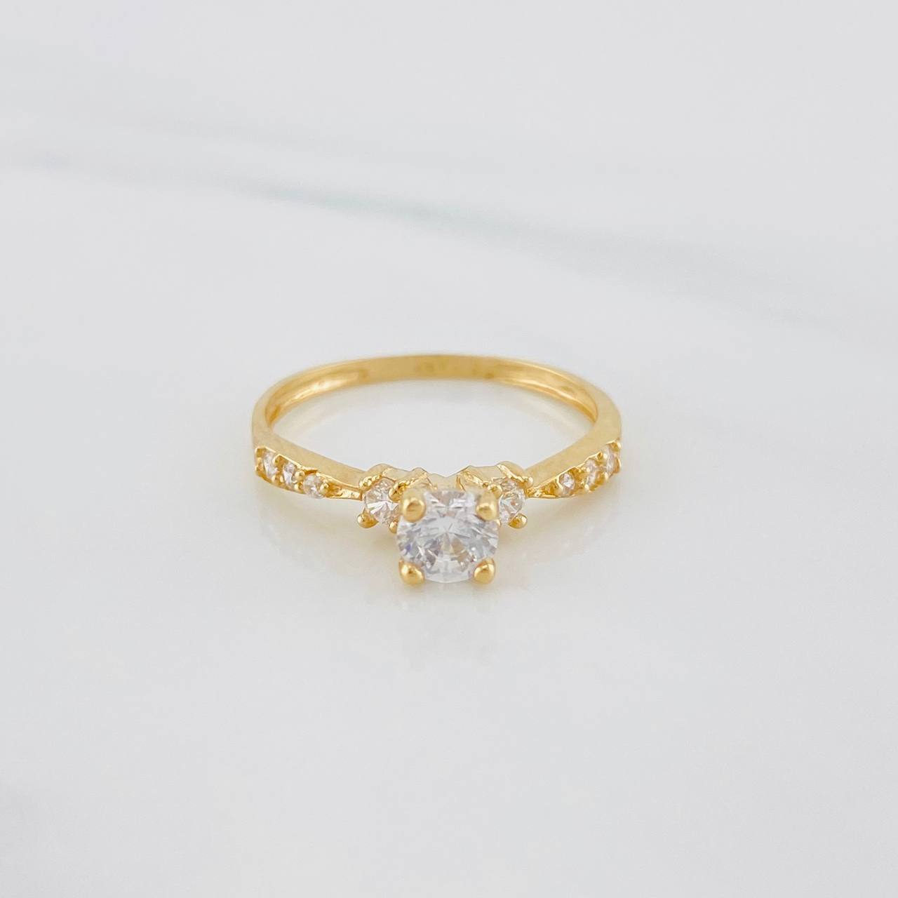 Solitaire Churumbela Ring 1.8g / T6 1/2 Yellow Gold 18K