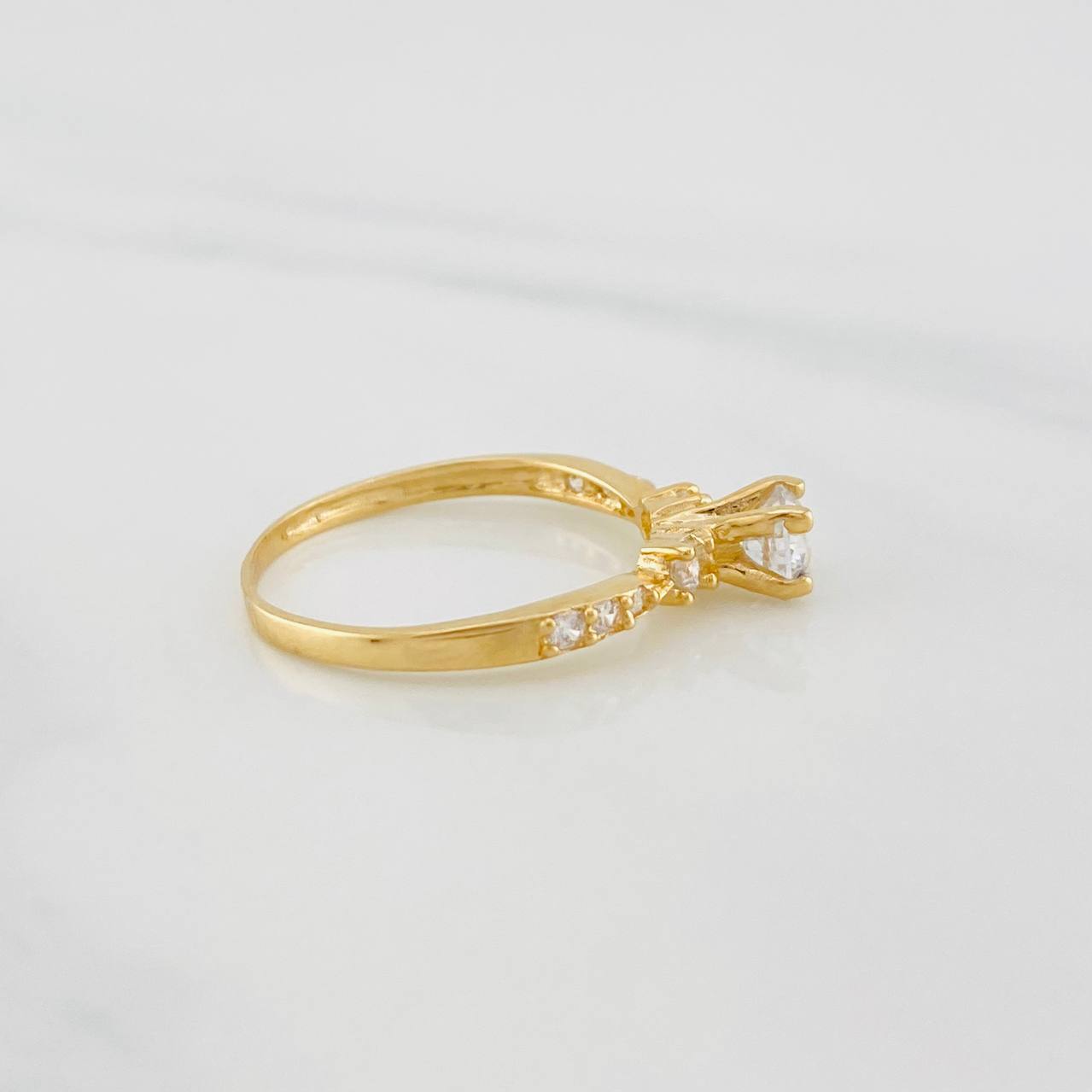 Solitaire Churumbela Ring 1.8g / T6 1/2 Yellow Gold 18K