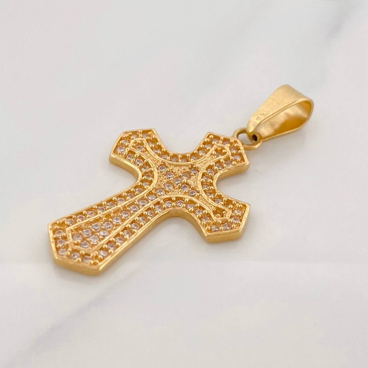 Dije Cruz Gótica 2.8g / 1 1/2 in Oro Amarillo 18K