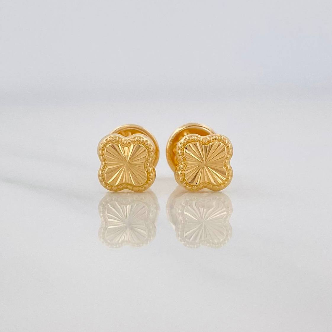 Clover Diamond Cut Stud Earrings 0.55g / in / 5.3mm Yellow Gold 18K
