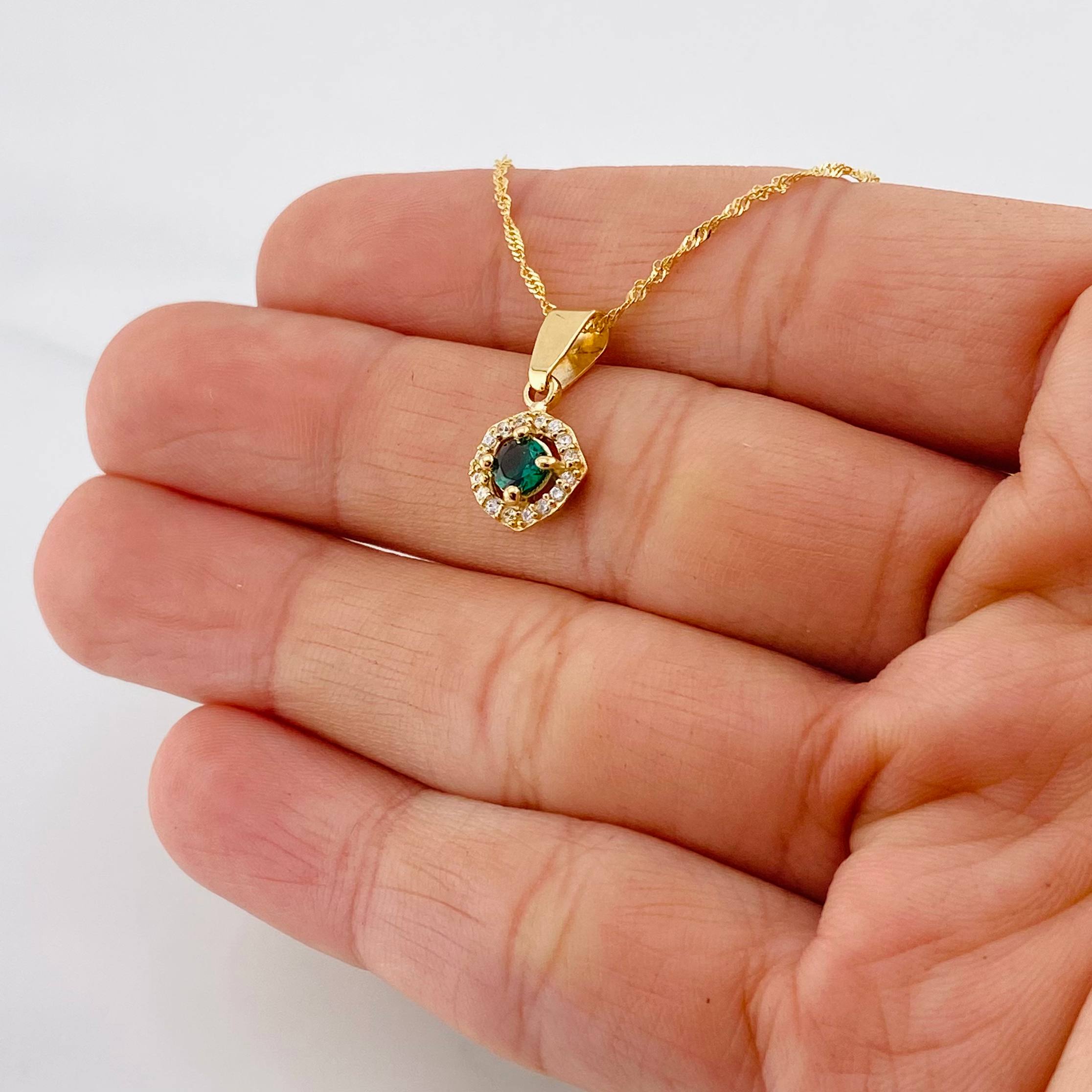 Set Cadena Singapur + Dije Halo / 2.3g / 17 1/4 in Oro Amarillo 18K