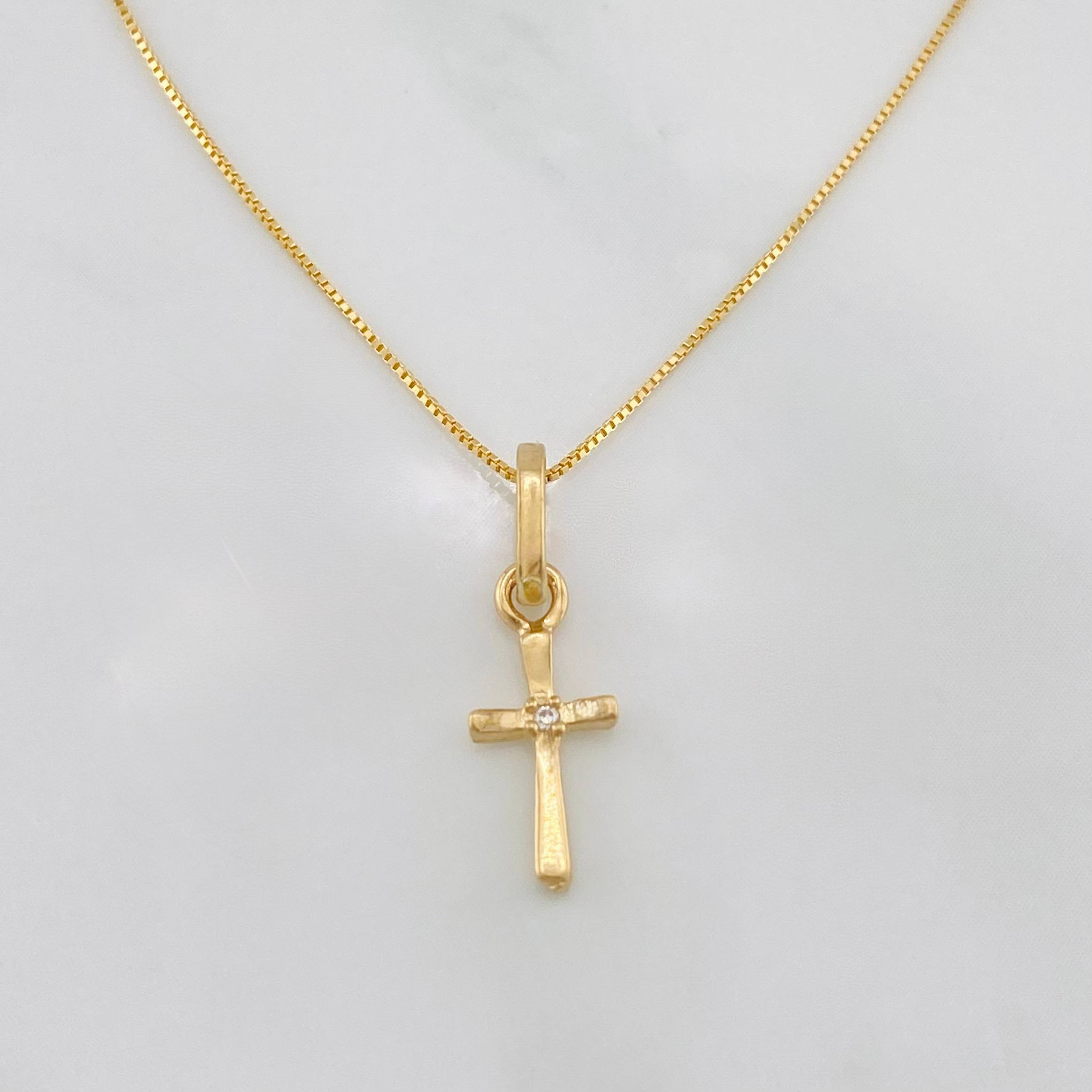 Venetian Chain + Cross Pendant / 1.45g / 15 3/4 in 18K Yellow Gold