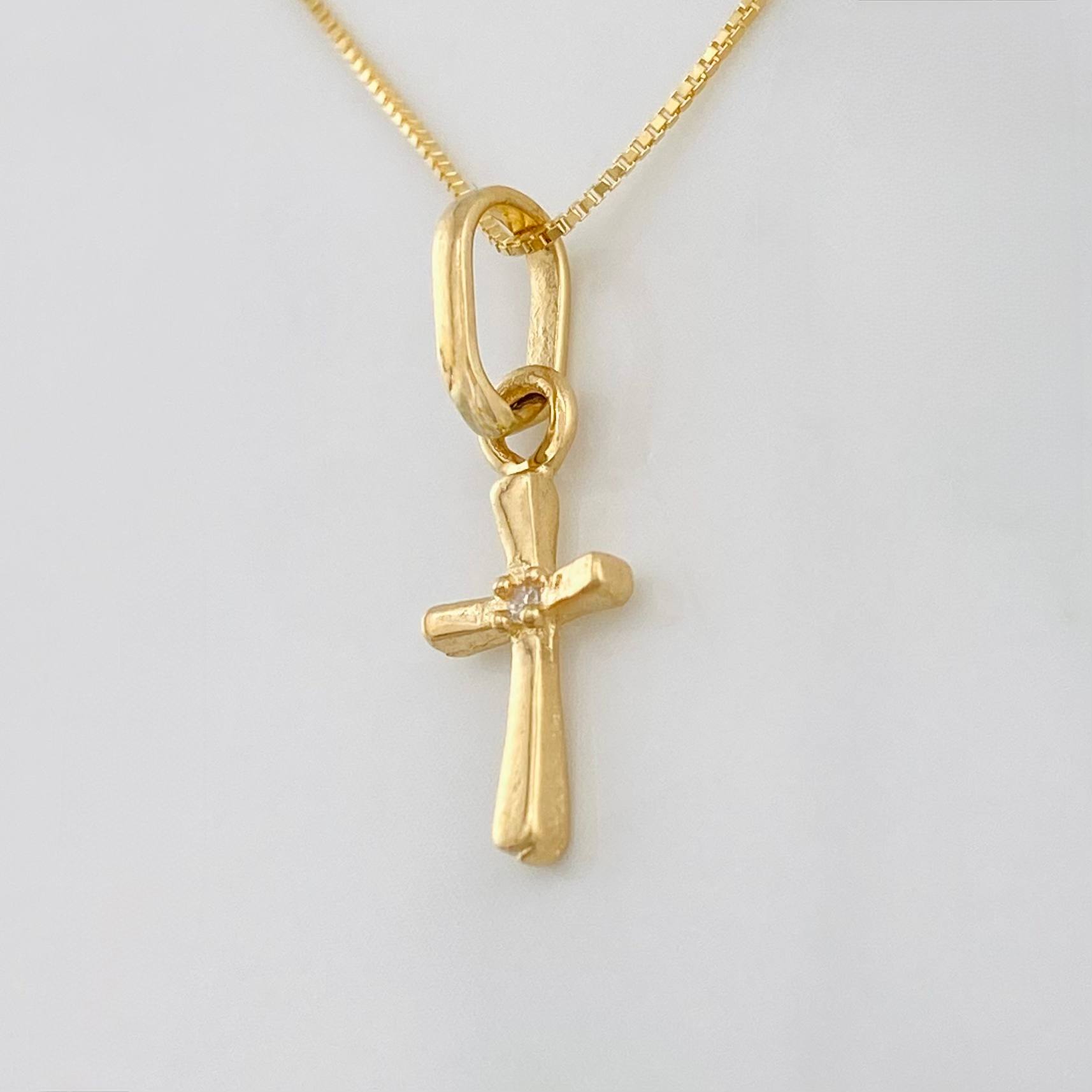 Venetian Chain + Cross Pendant / 1.45g / 15 3/4 in 18K Yellow Gold