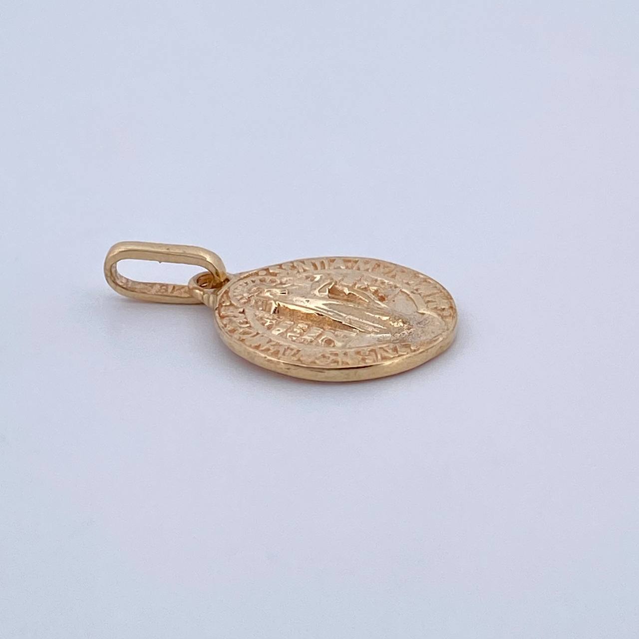 Dije San Benito 2.3gr / 2.1cm / Oro 18K &