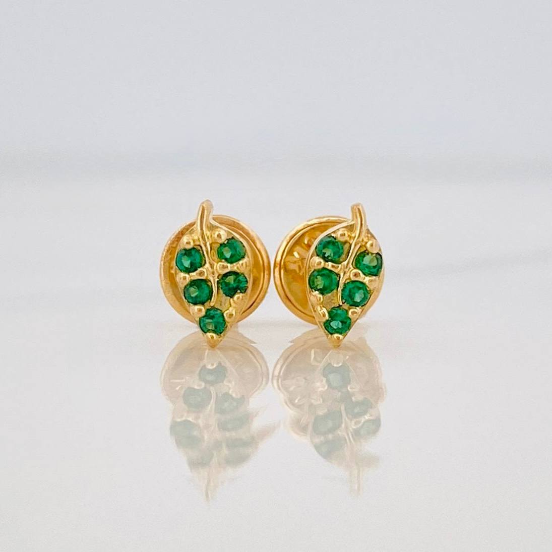 Leaf Stud Earrings 0.8g / in / 3.45mm 18K Yellow Gold