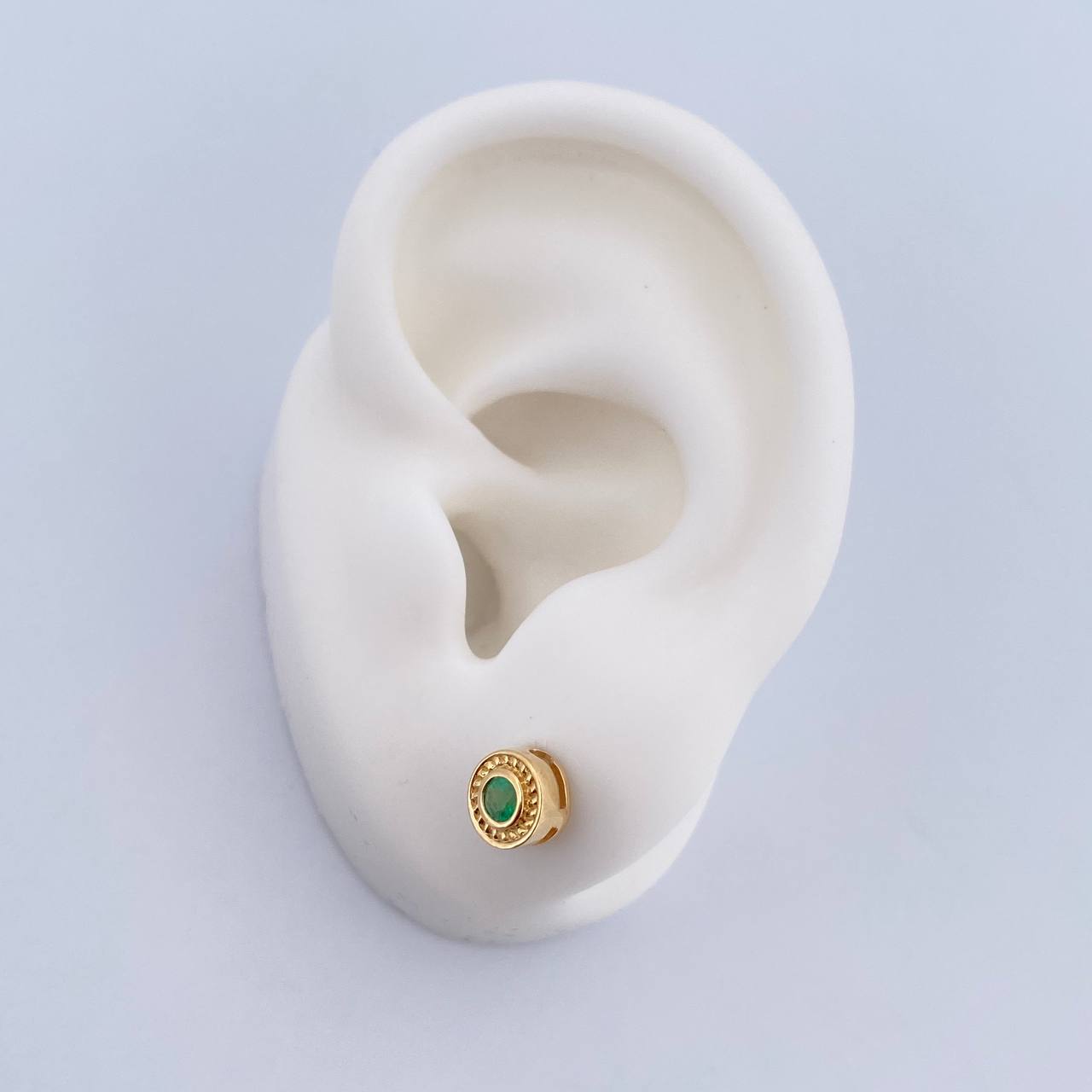 Topos Circulo 2.15gr / Esmeralda 24 Pts Oro Amarillo 18K (Joya) &