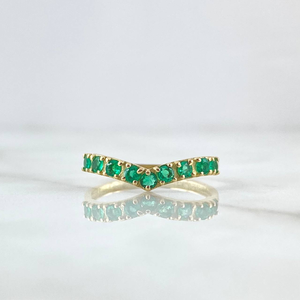 Tiara V Ring 2.05gr / Size 8 / Emeralds 36pts 18K Yellow Gold (Jewel) *