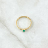 Rectangular Solitaire Ring 1.85gr / Size 6 1/2 / Emerald 7pts 18K Yellow Gold (Jewel) ©