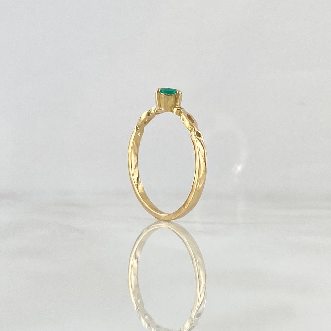 Solitaire Ring Four Claws In Wave 2.1gr / Size 7 3/4 / Emeralds 34pts 18K Yellow Gold (Jewelry) ©