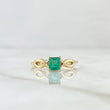Rectangular Triple Infinity Solitaire Ring 2.35gr / Size 7 1/4 / Emerald 15pts 18K Yellow Gold (Jewelry) ©