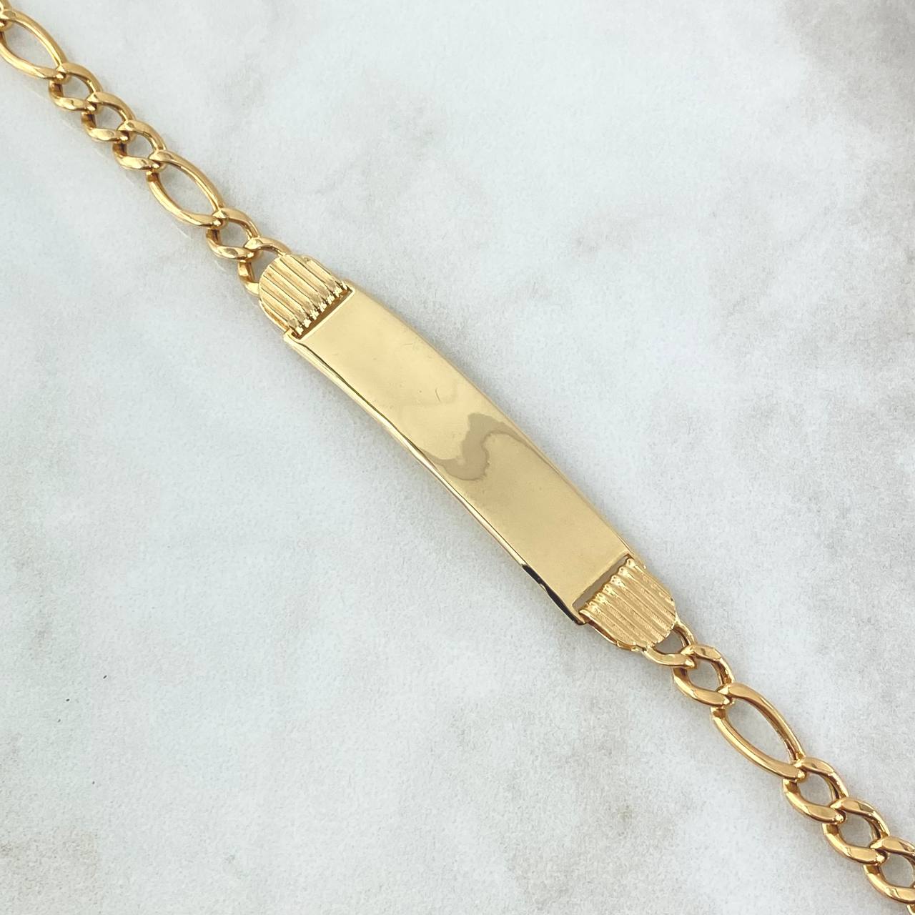 Bracelet Figaro Bracelet Octagonal Rectangular Plate 9.6gr / 20.5cm / 5.3mm 18K Yellow Gold