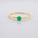 Emerald Solitaire Ring 12pts 0.85g / T5 1/2 Yellow Gold 18K