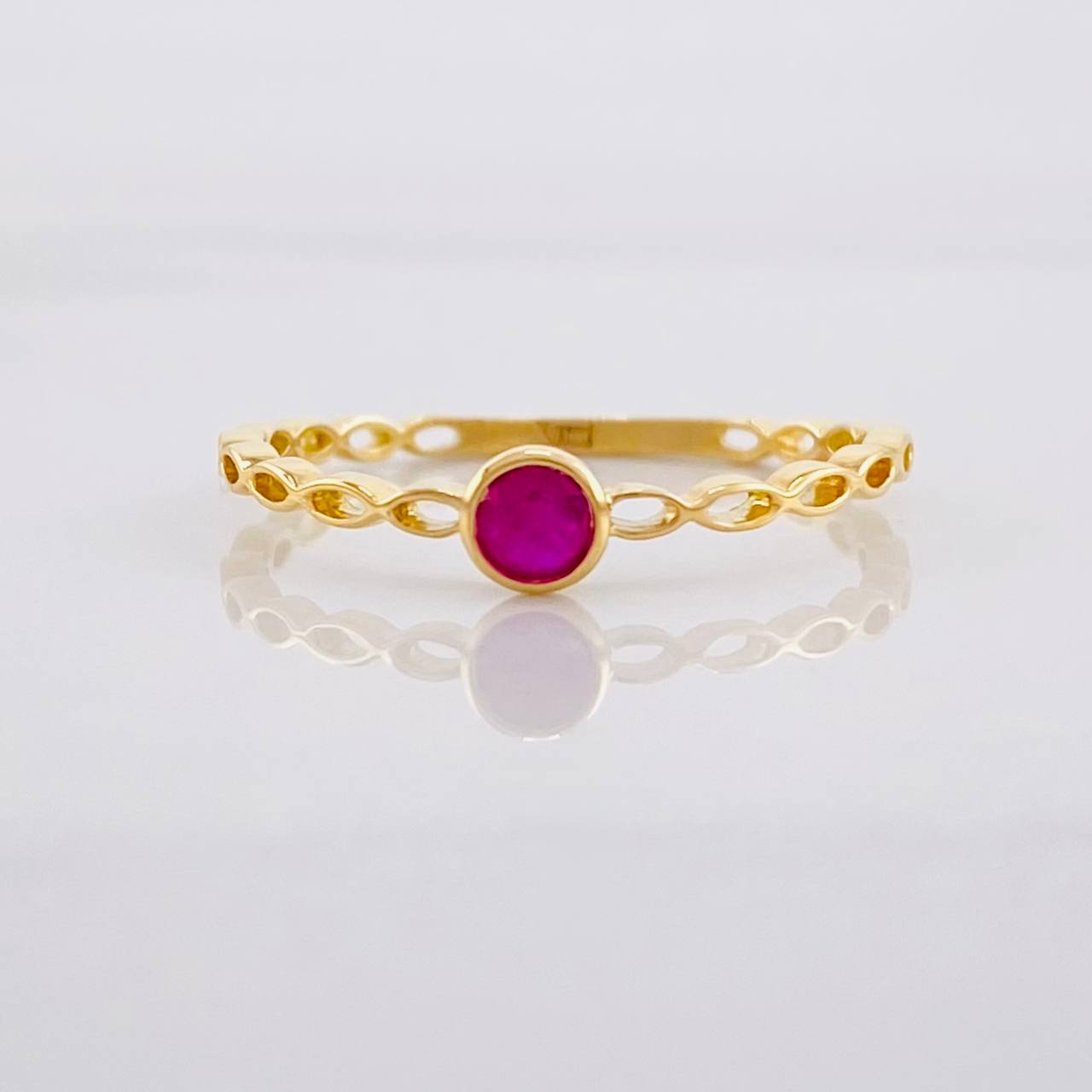 Solitaire Ring Churumbela Ruby 18pts 0.9g / T6 3/4 Yellow Gold 18K