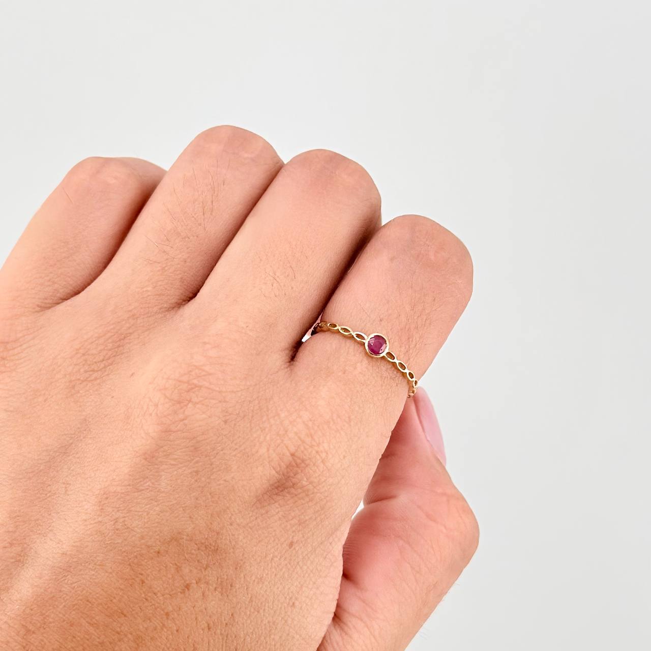 Solitaire Ring Churumbela Ruby 18pts 0.9g / T6 3/4 Yellow Gold 18K