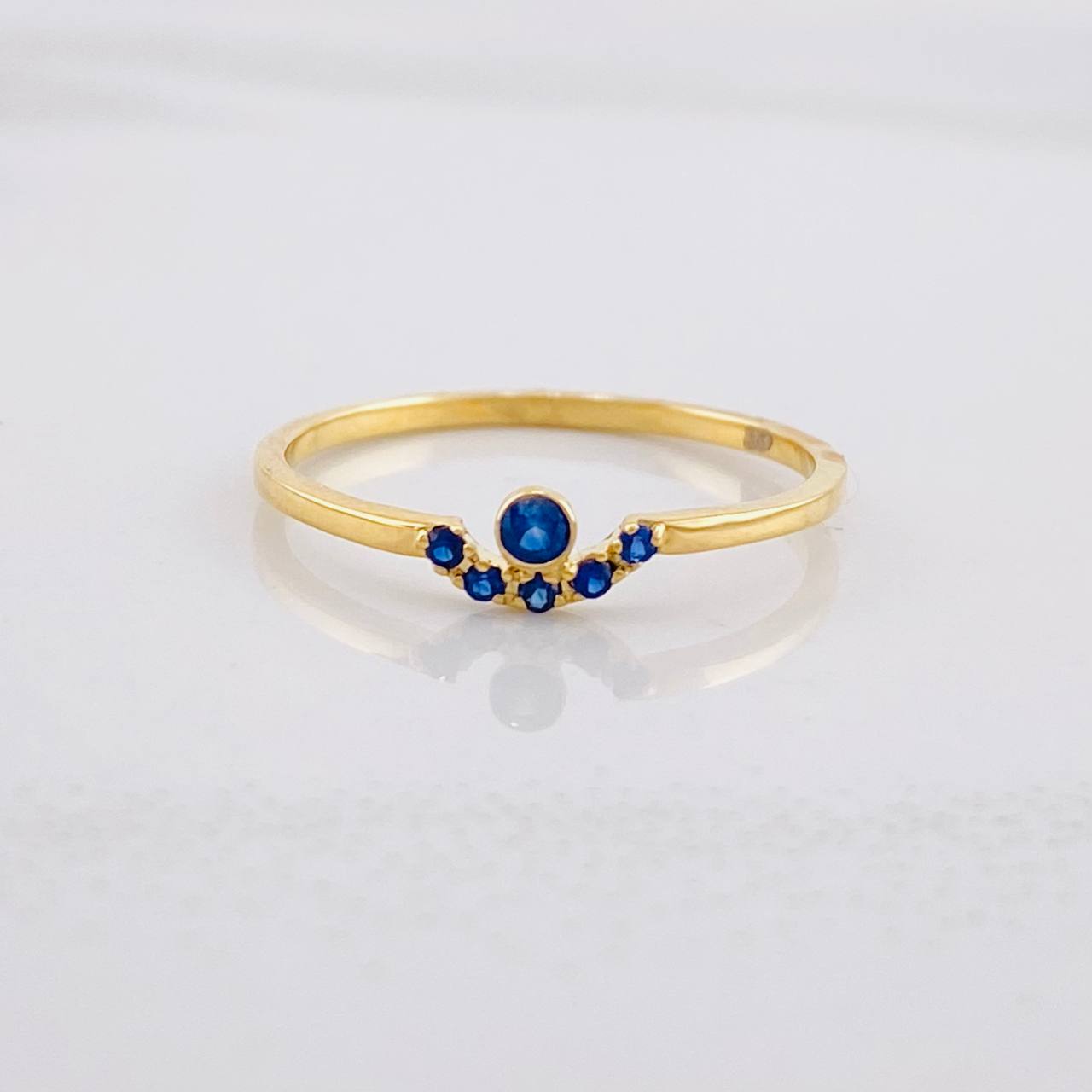 Tiara Ring Sapphires 7pts 1g / T5 3/4 Yellow Gold 18K