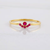 Tiara Ring Rubies 7pts 1.05g / T6 3/4 Yellow Gold 18K