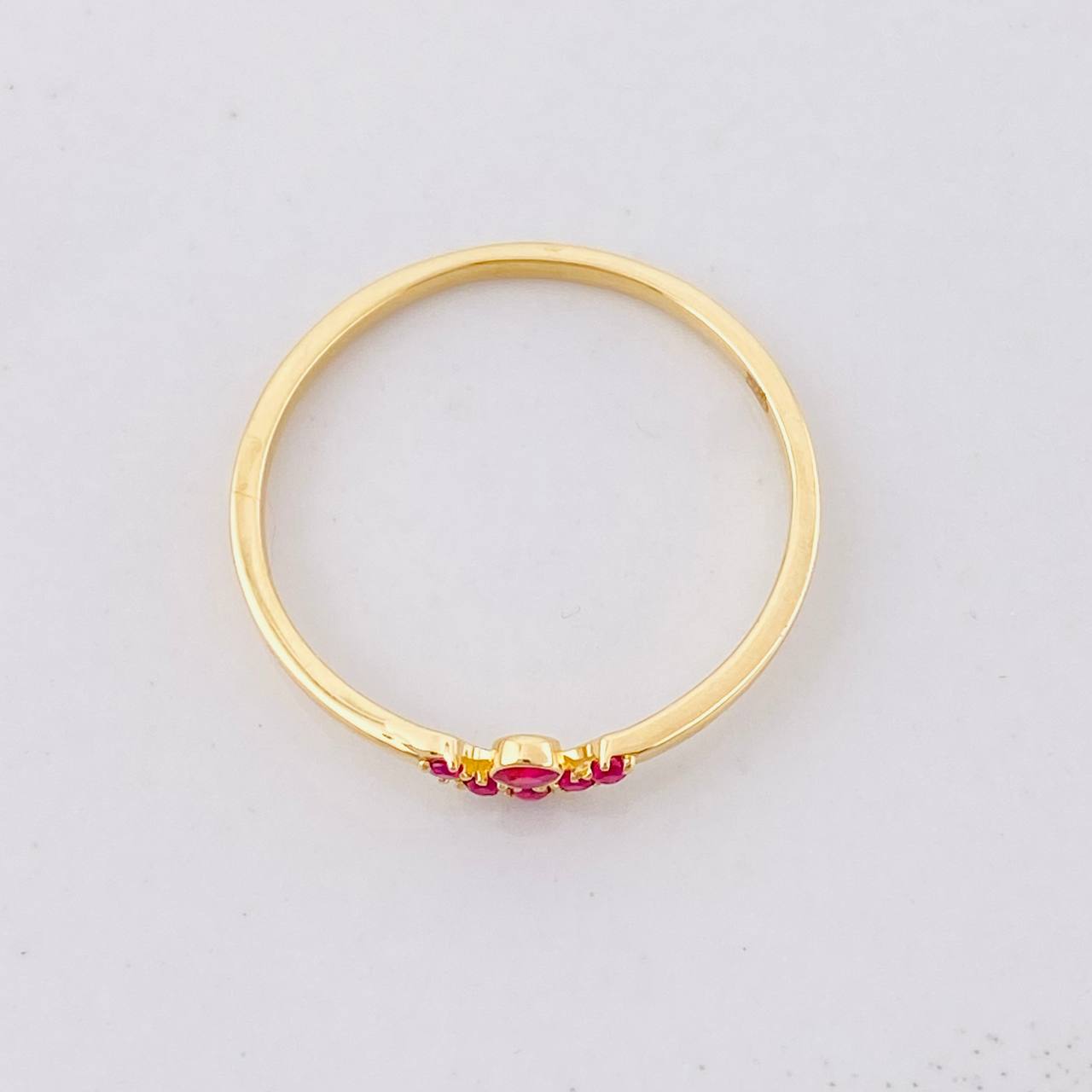 Tiara Ring Rubies 7pts 1.05g / T6 3/4 Yellow Gold 18K