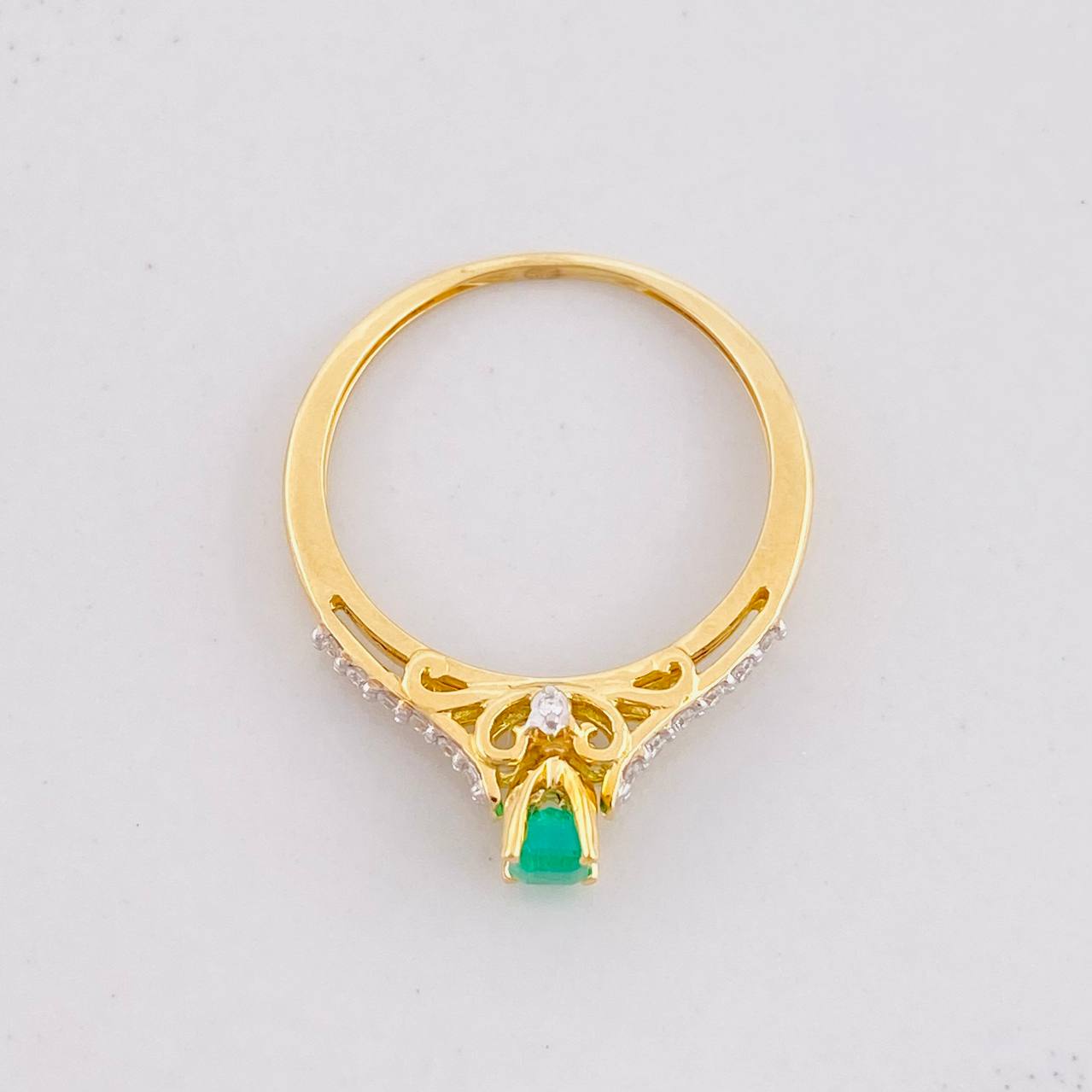 Ring Solitaire Imperial Emerald 18pts Diamonds 11pts 1.85g / T6 1/4 Yellow Gold 18K