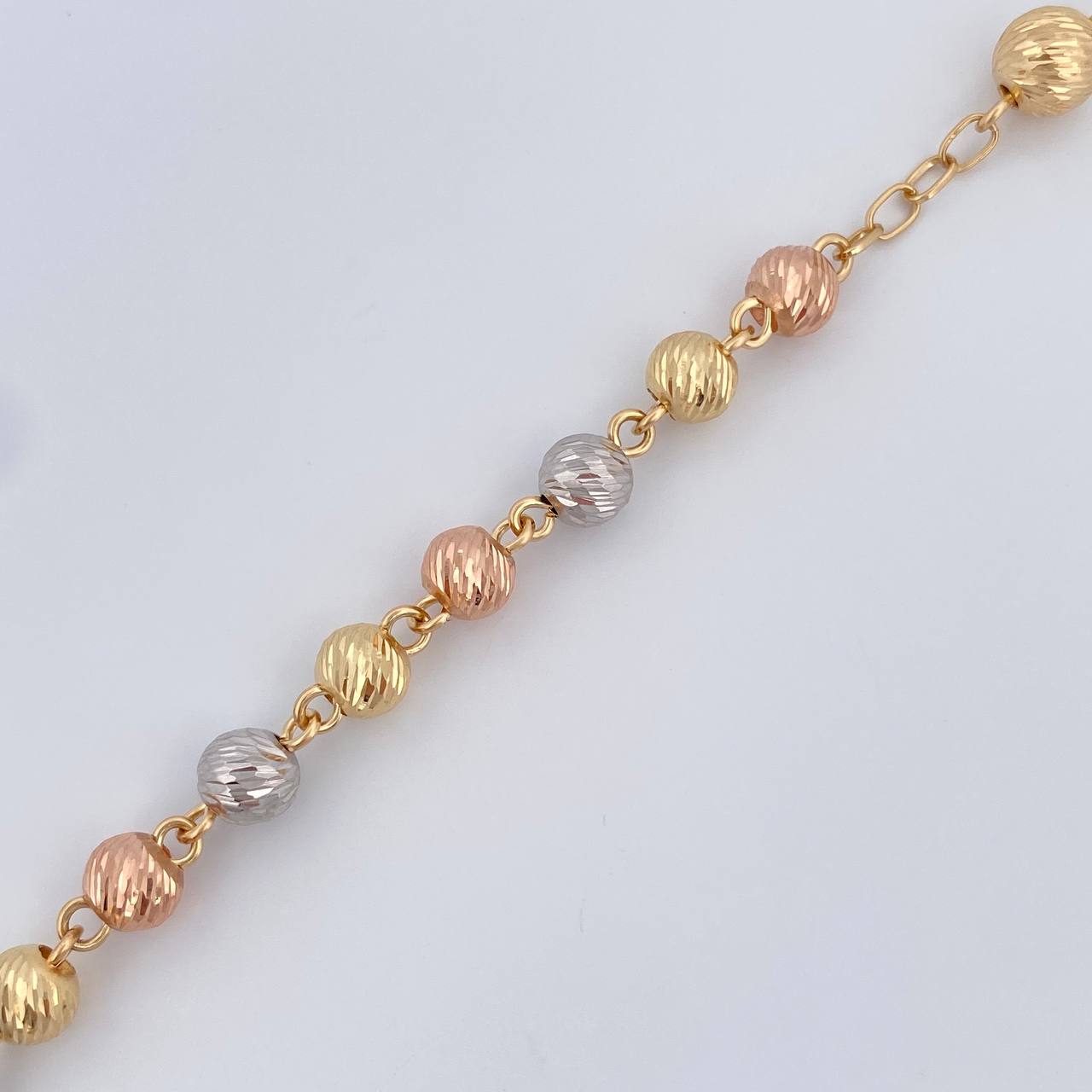 Miraculous Virgin Rosary 26.5gr / 23.6in / 18K Gold $