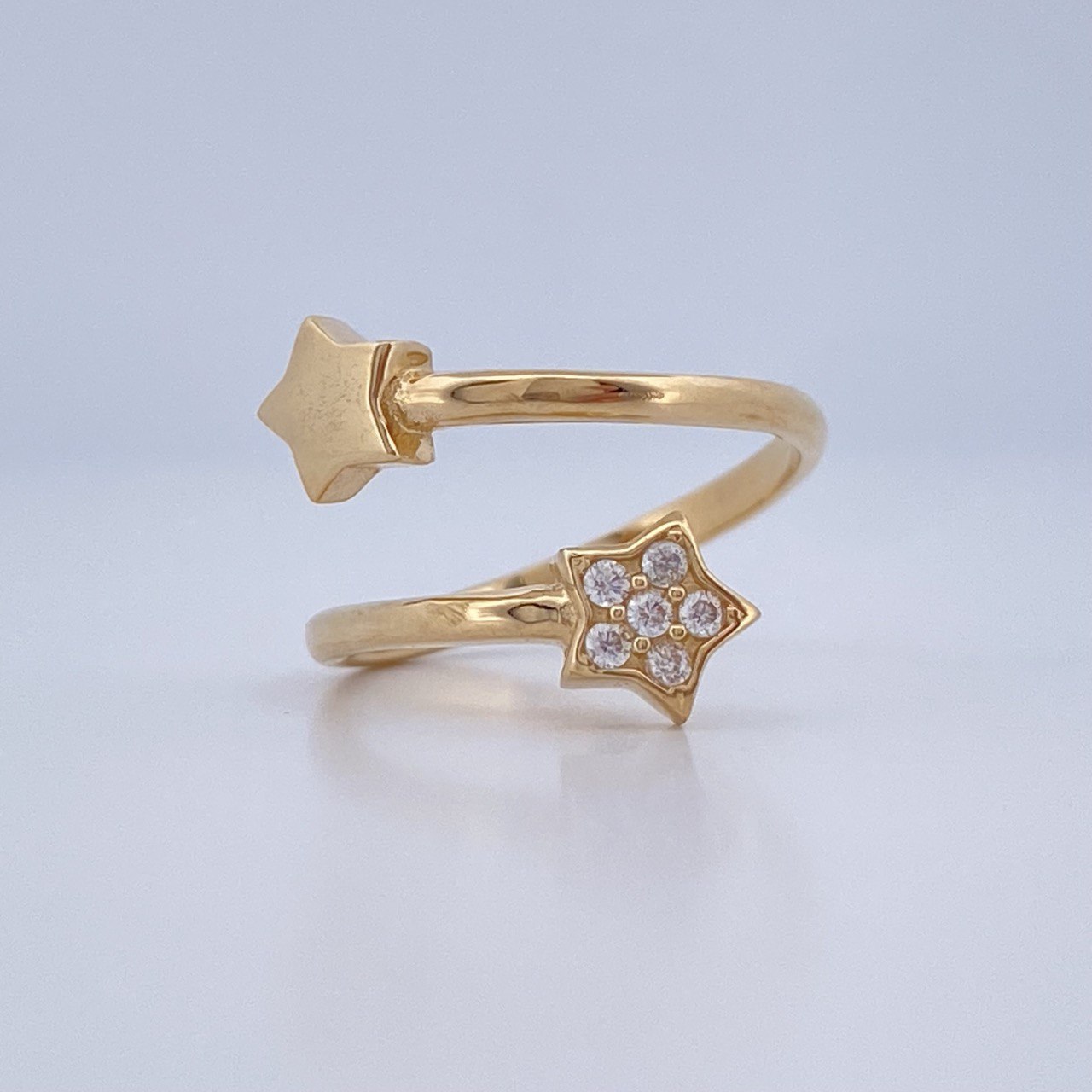 Star Hug Ring 3.15gr / Size 6 / 18K Yellow Gold &