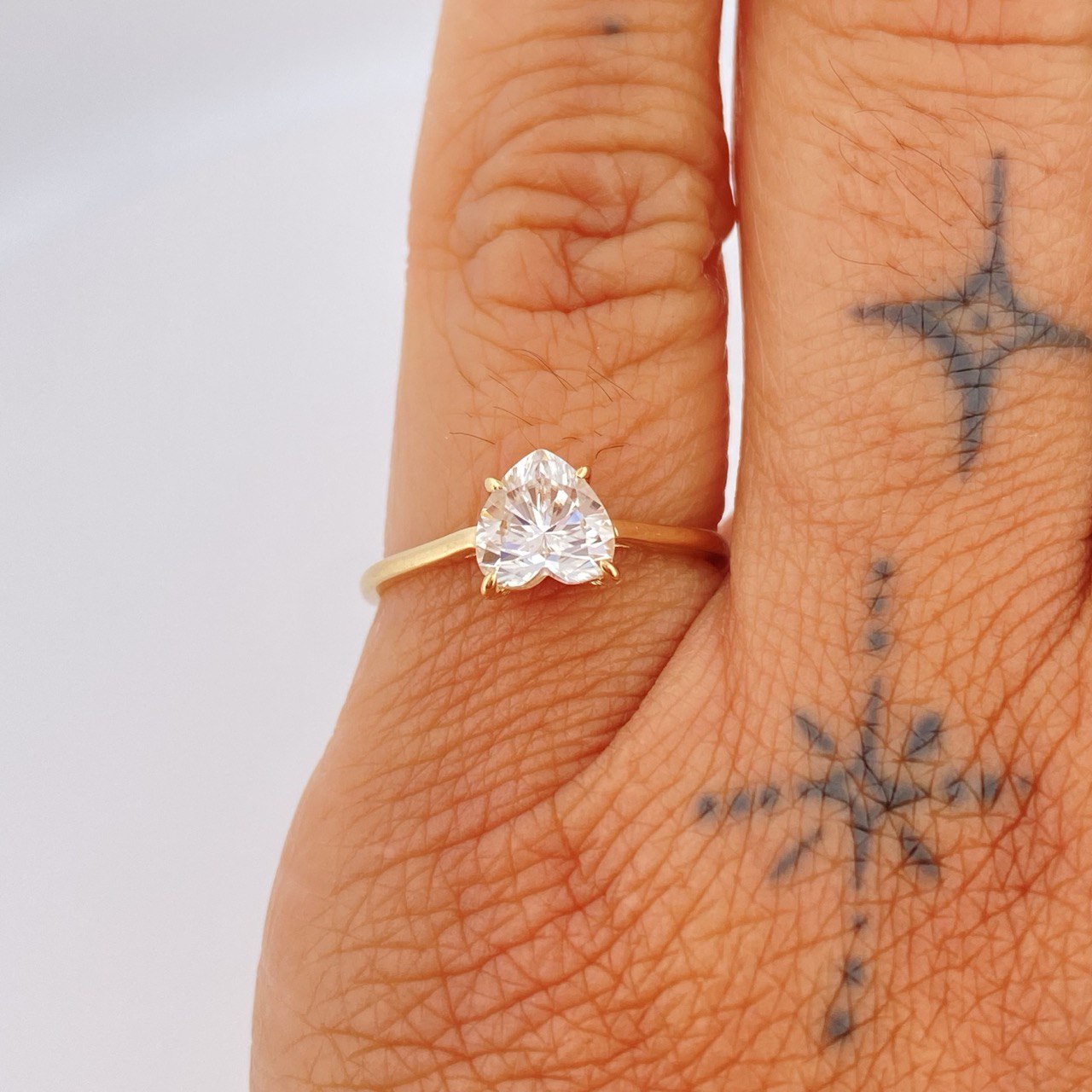 Anillo Corazon 1.4gr / T5 1/2 / Oro Amarillo 18K &