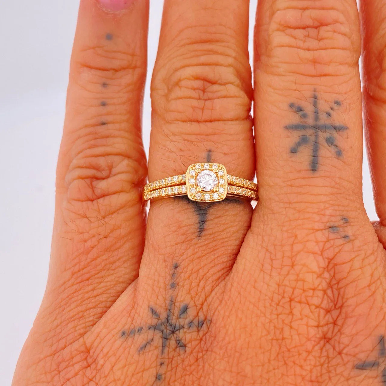 Square Halo Ring 2.45gr / T5 1/2 / 18K Yellow Gold %
