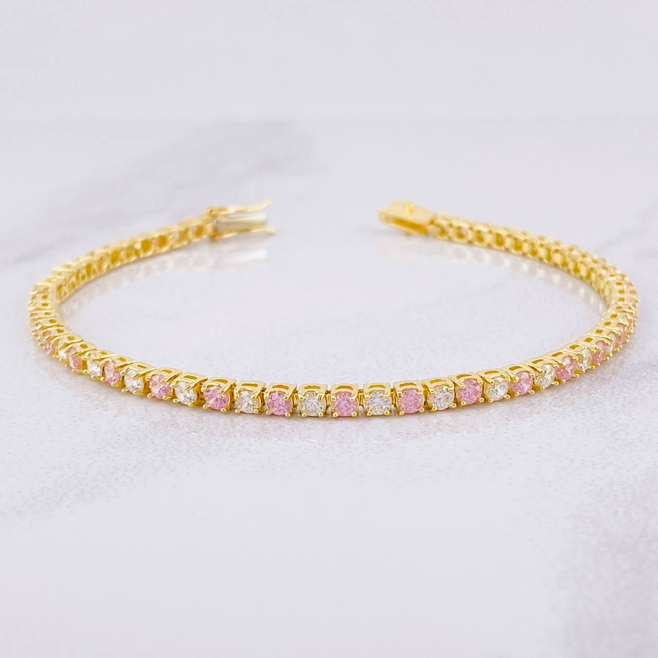 Tennis Bracelet 8.15g / 6 3/4 in / 2.7mm Yellow Gold 18K