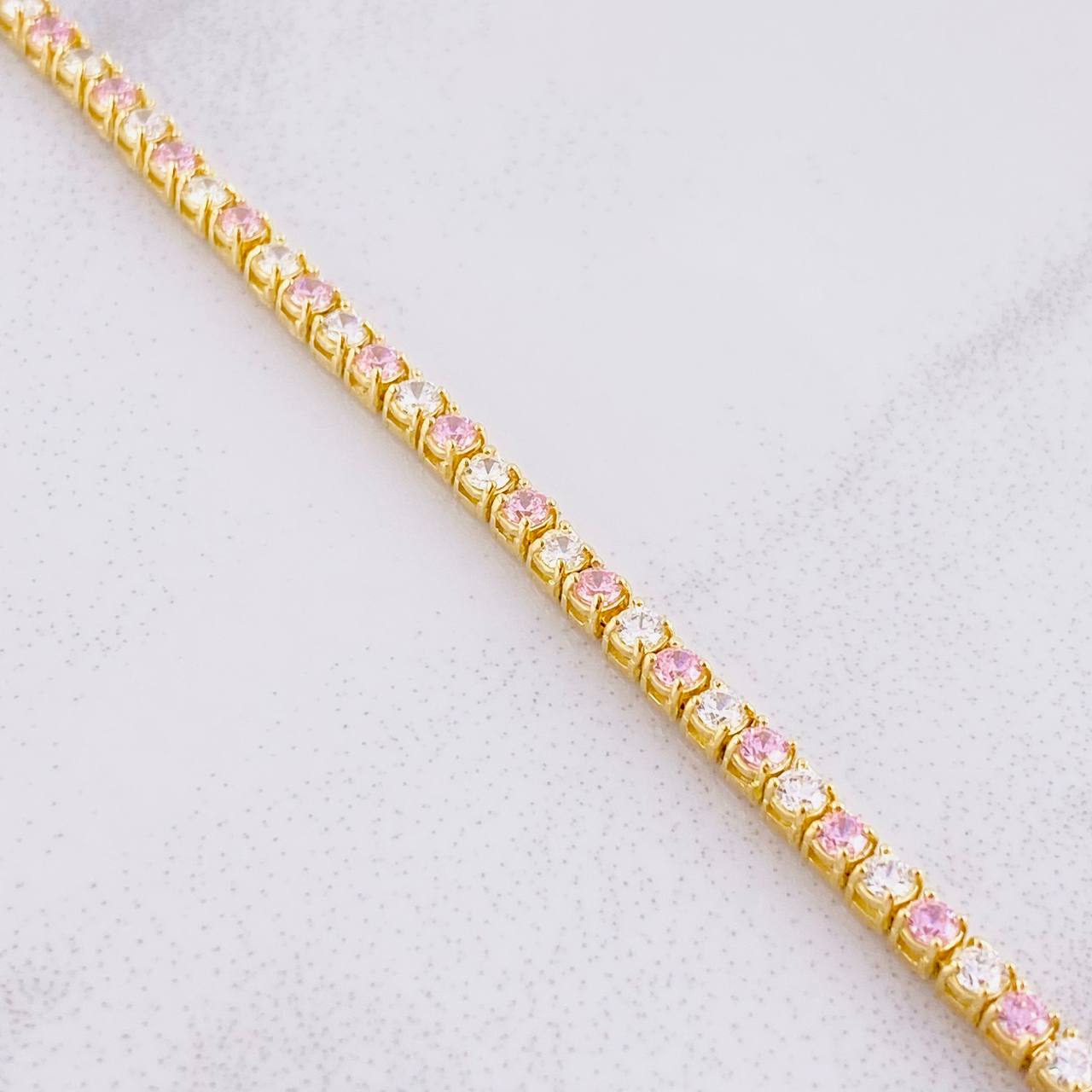 Tennis Bracelet 8.15g / 6 3/4 in / 2.7mm Yellow Gold 18K