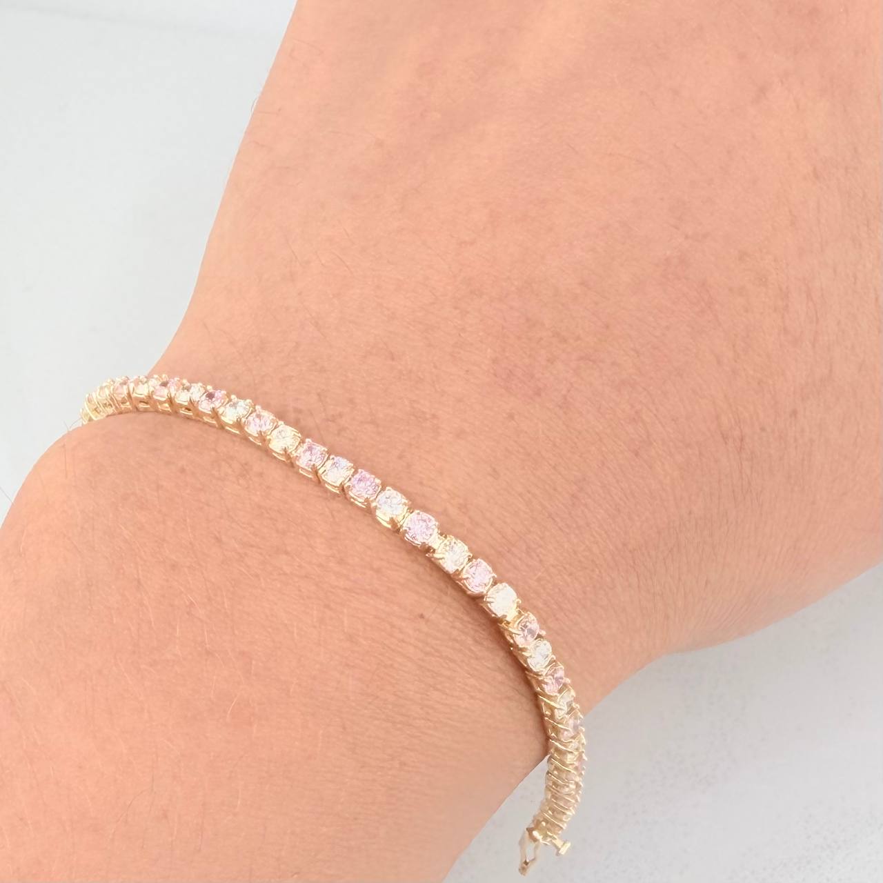 Tennis Bracelet 8.15g / 6 3/4 in / 2.7mm Yellow Gold 18K
