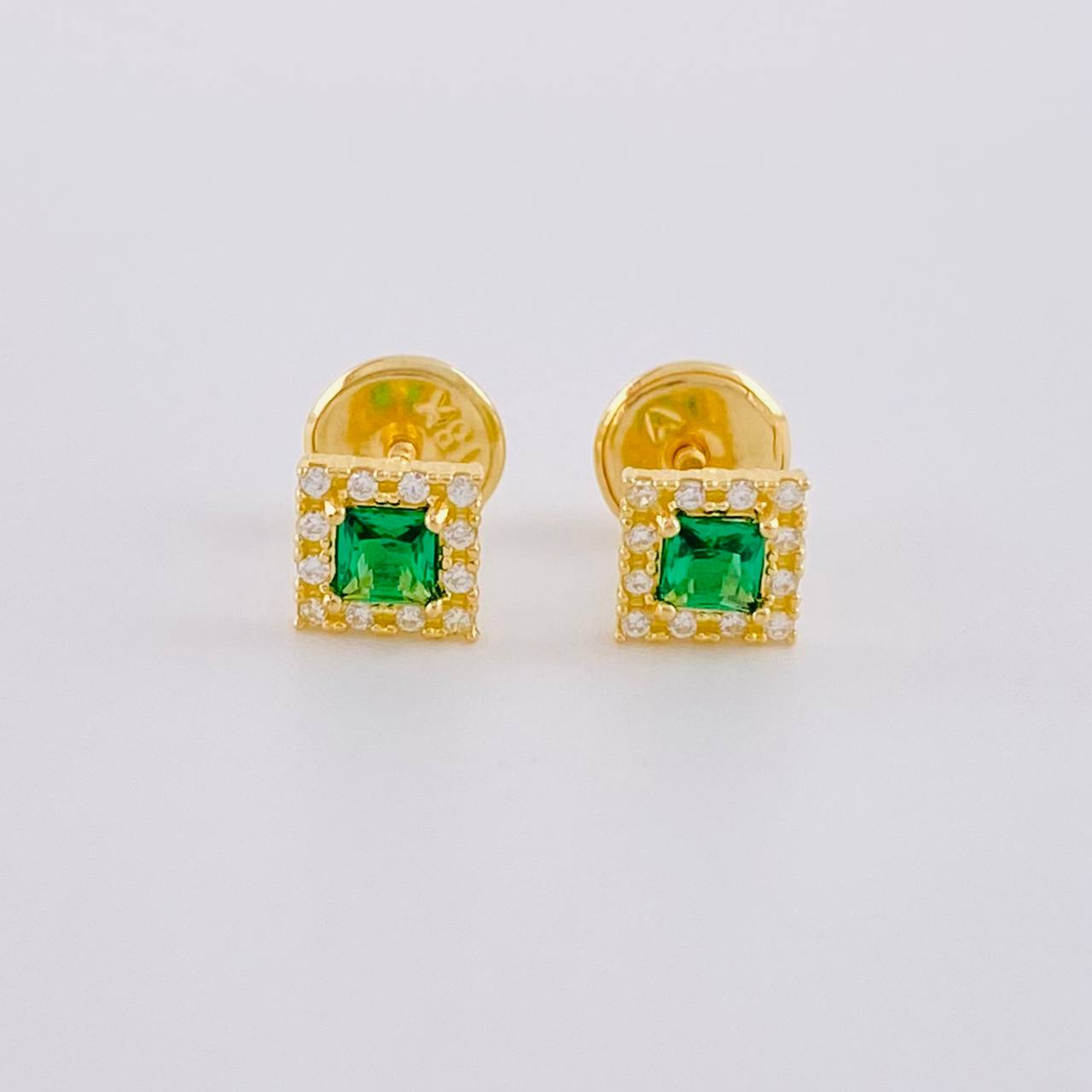 Stud Earrings Square Halo 0.7g / in / 4.7mm Yellow Gold 18K
