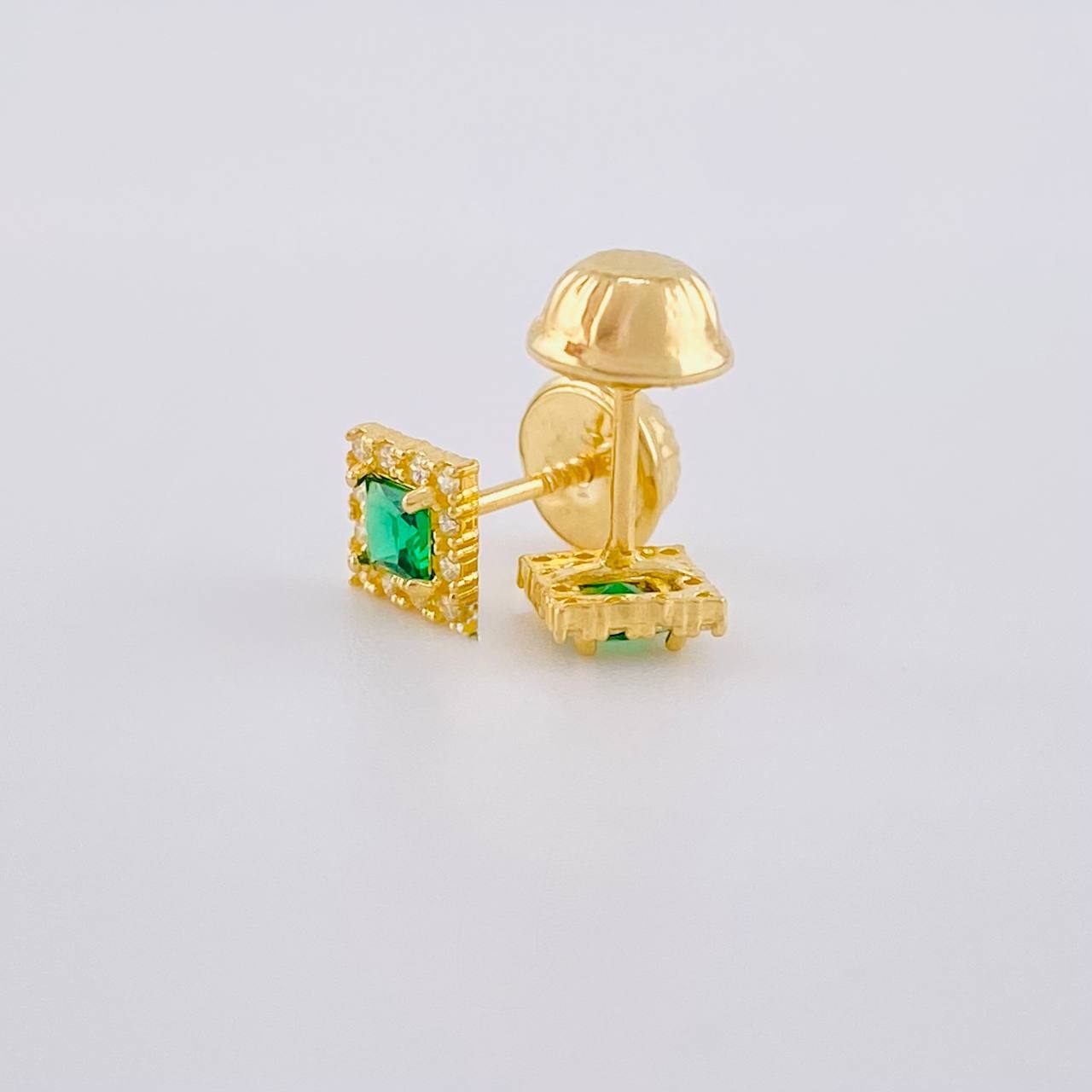 Topos Halo Cuadrado 0.7g / in / 4.9mm Oro Amarillo 18K