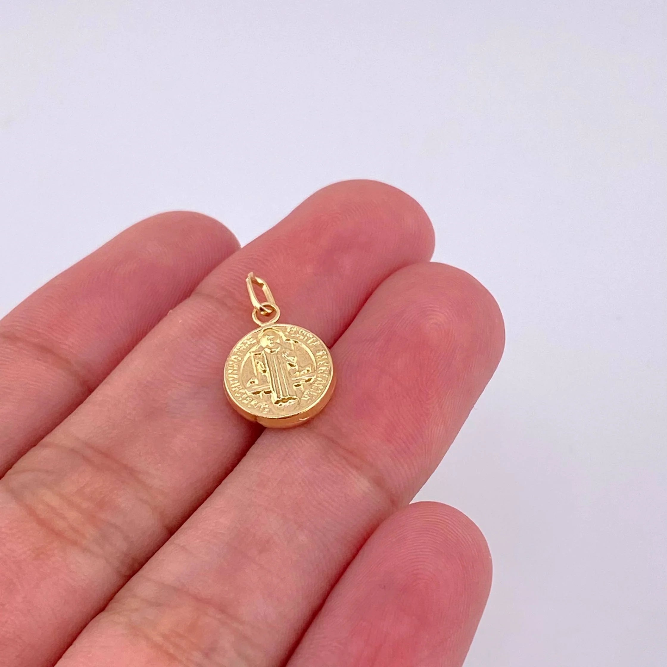 Dije San Benito 0.7g / 3/4 in Oro Amarillo 18K