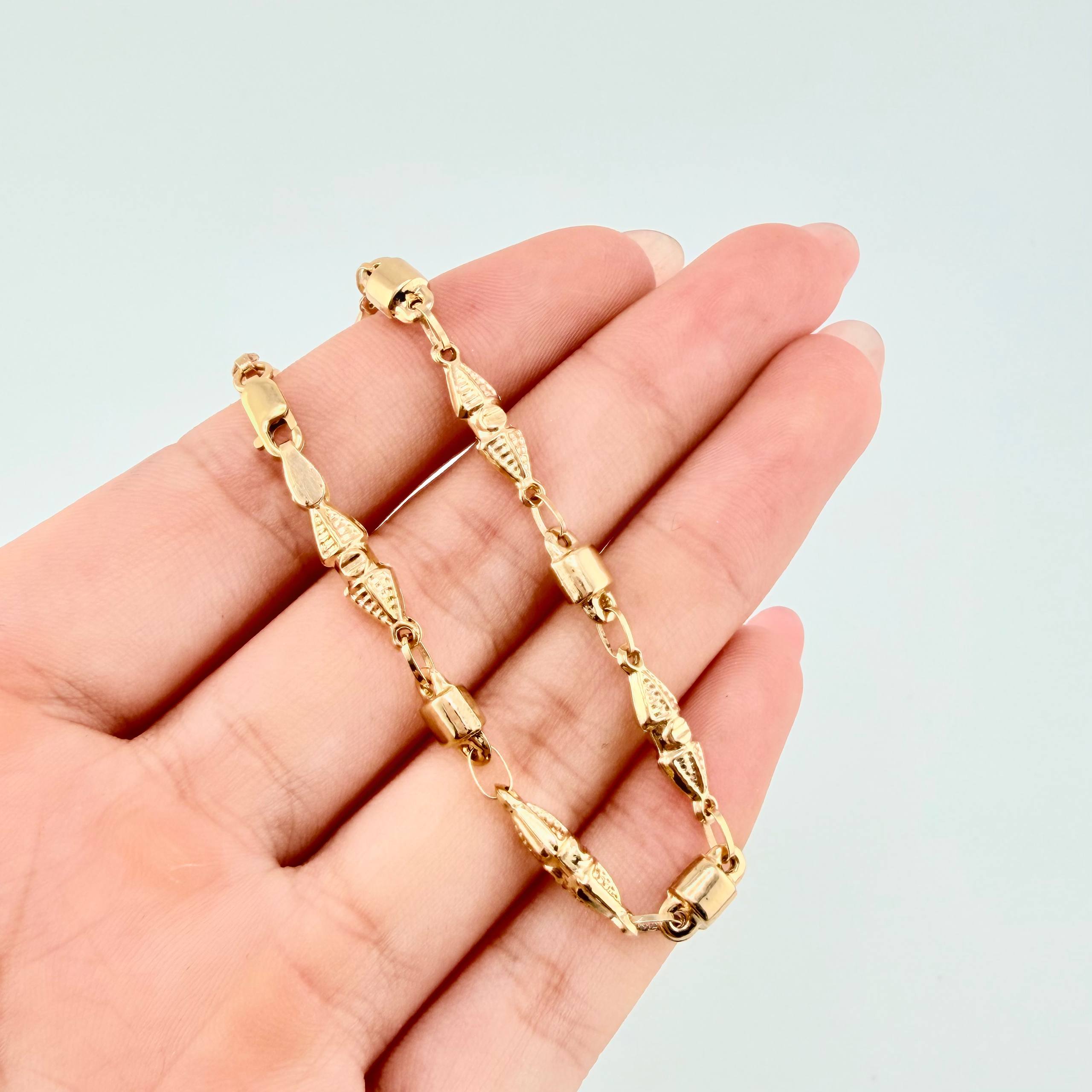 Pulso Rustico Boya Dubai 3.8gr / 7 in / 4.4mm Oro Amarillo 18K