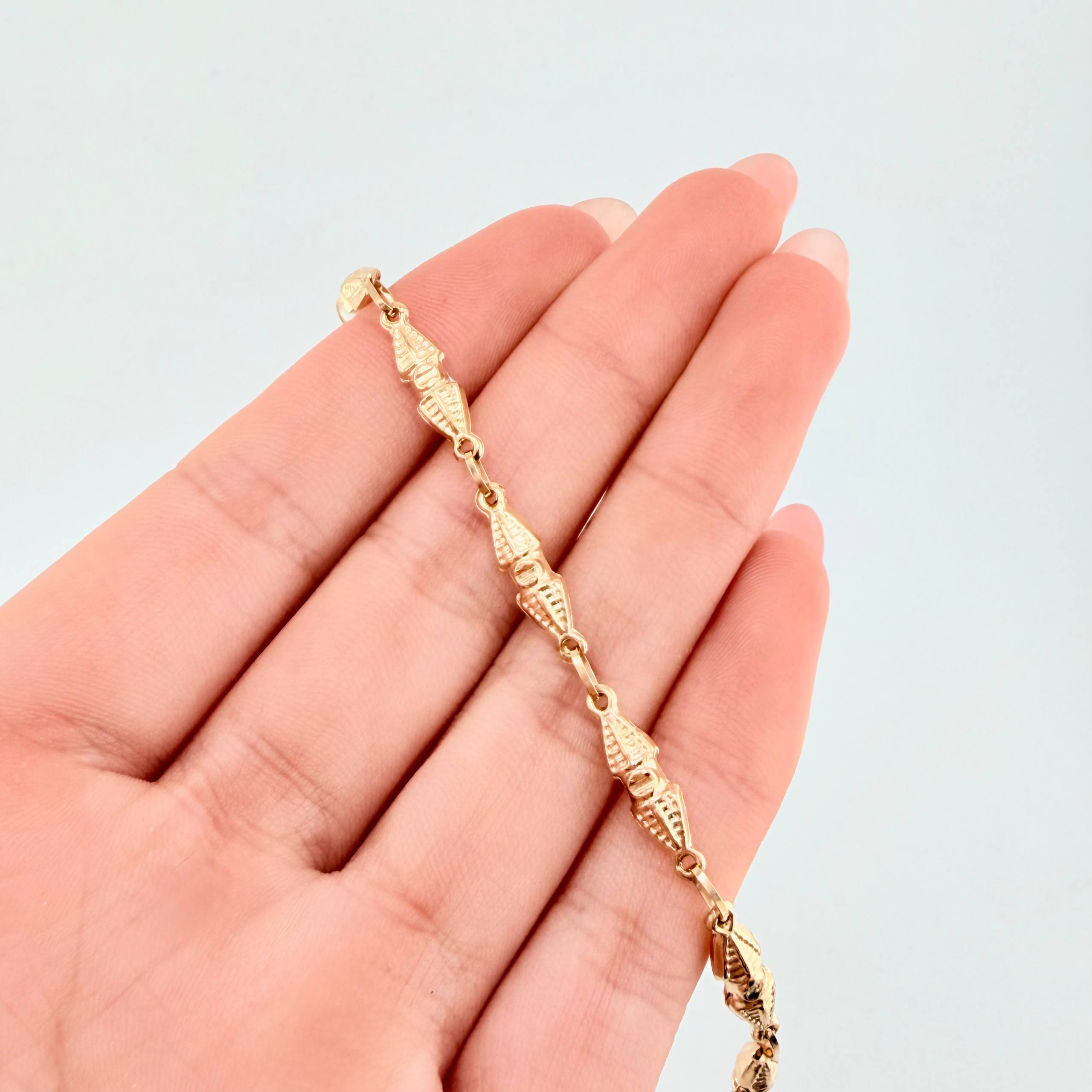 Pulso Rustico Dubai 3.65gr / 7 in / 4.4mm Oro Amarillo 18K *